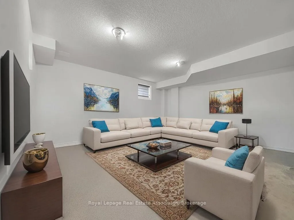 Photo 23 of 184 Broadacre Drive, Kitchener — HOMEH