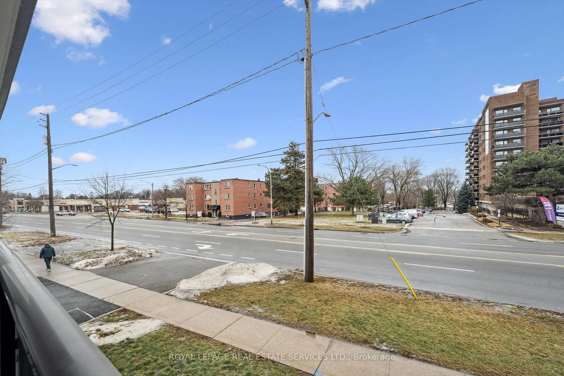 Photo 12 of Unit 210, 2411 New Street, Burlington, Brant — HOMEH