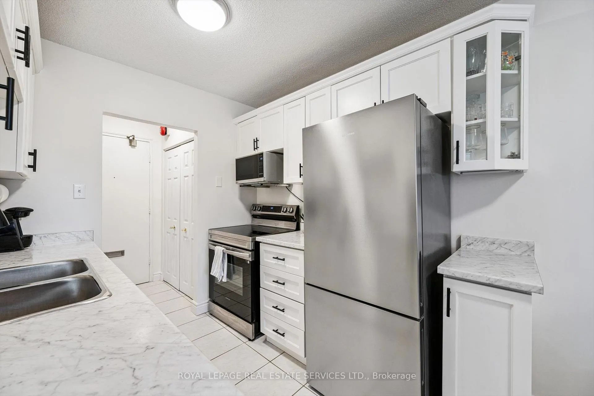 Photo 18 of Unit 210, 2411 New Street, Burlington, Brant — HOMEH