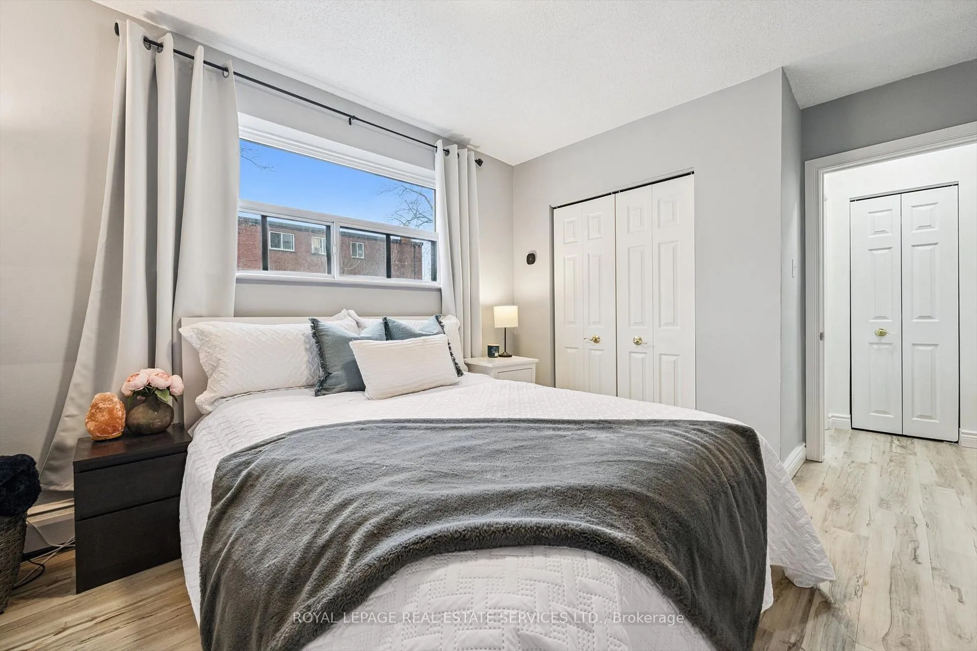 Photo 22 of Unit 210, 2411 New Street, Burlington, Brant — HOMEH
