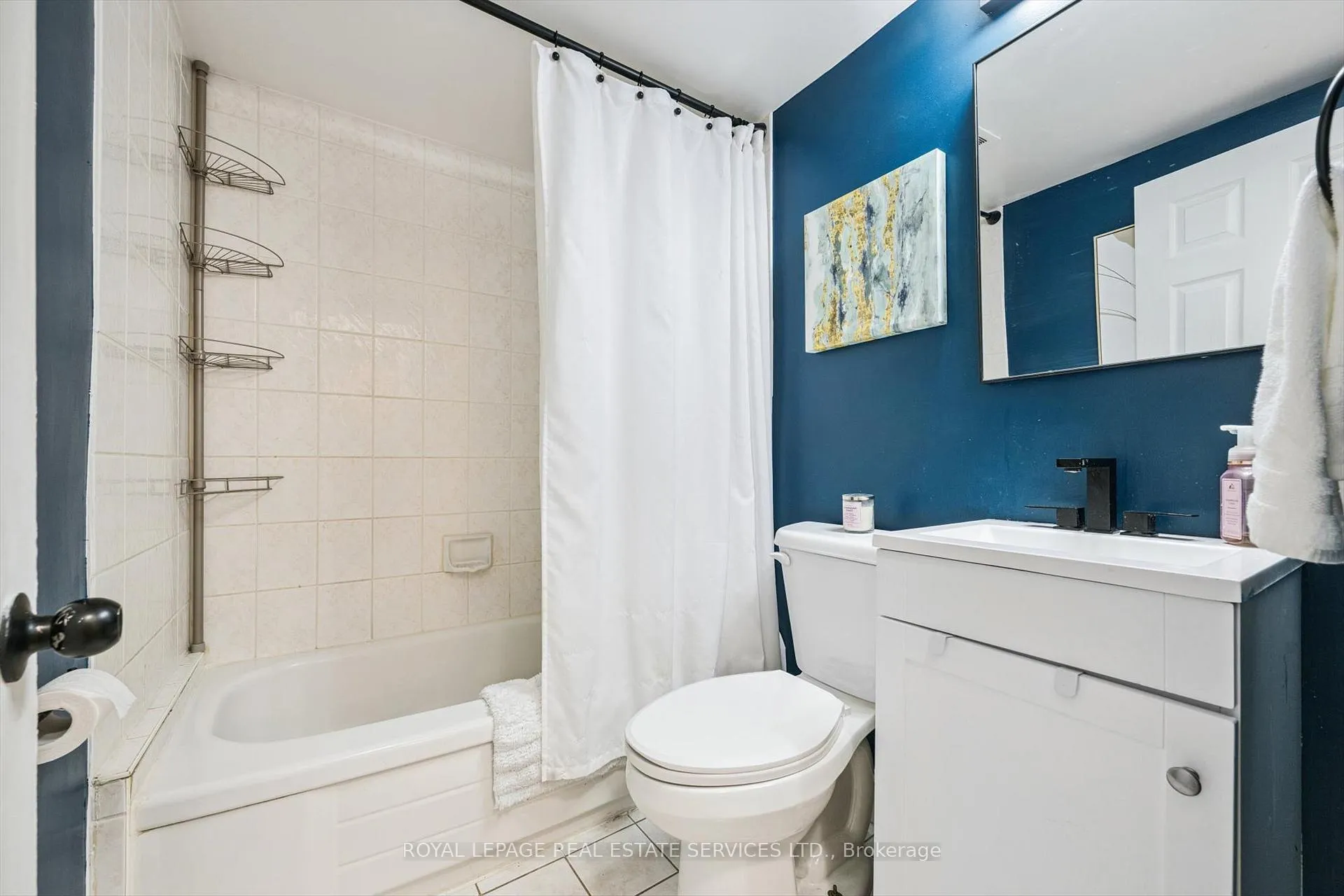 Photo 24 of Unit 210, 2411 New Street, Burlington, Brant — HOMEH