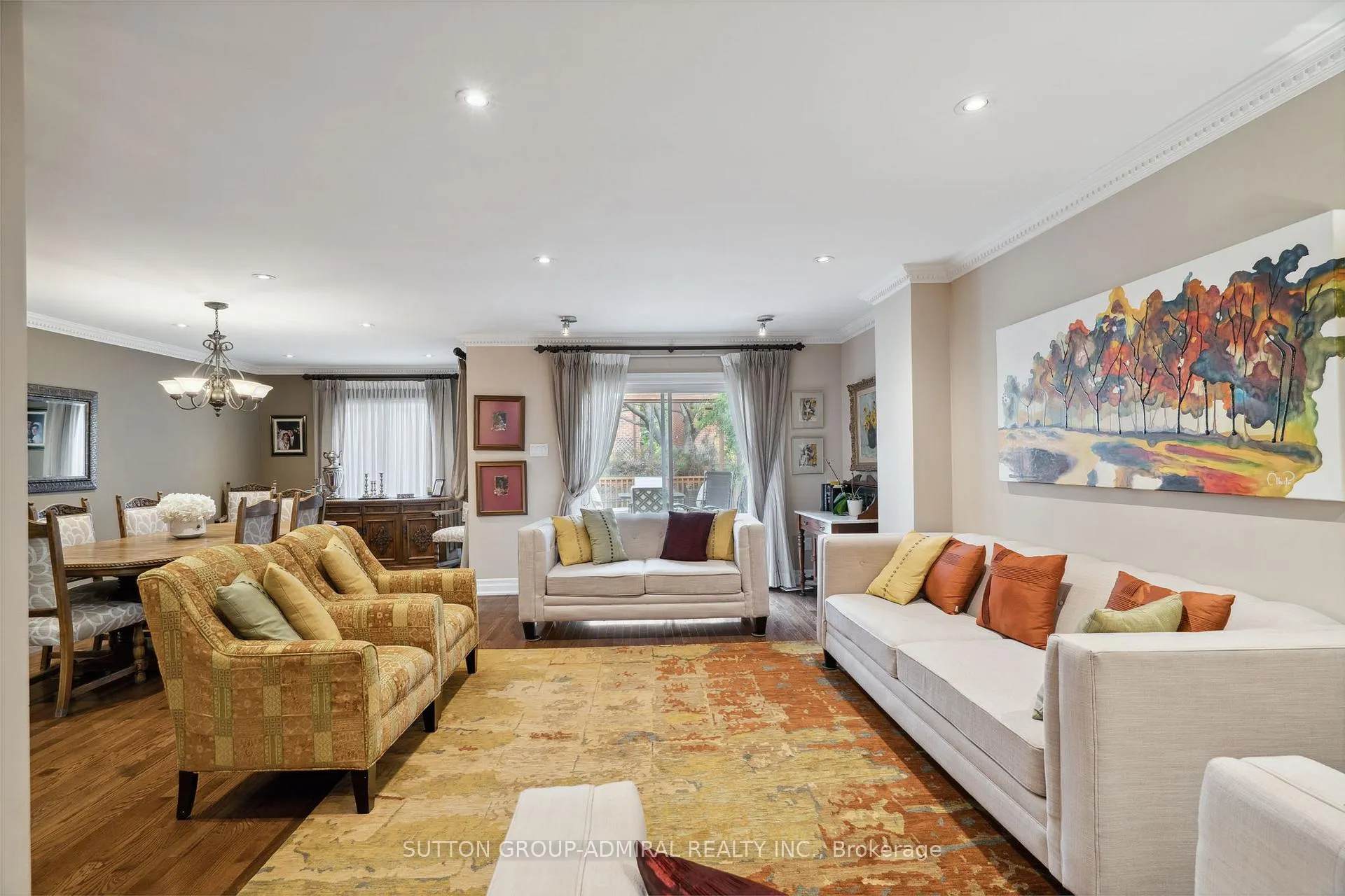 Photo 5 of 24 Patrice Crescent, Vaughan, Crestwood-Springfarm-Yorkhill — HOMEH