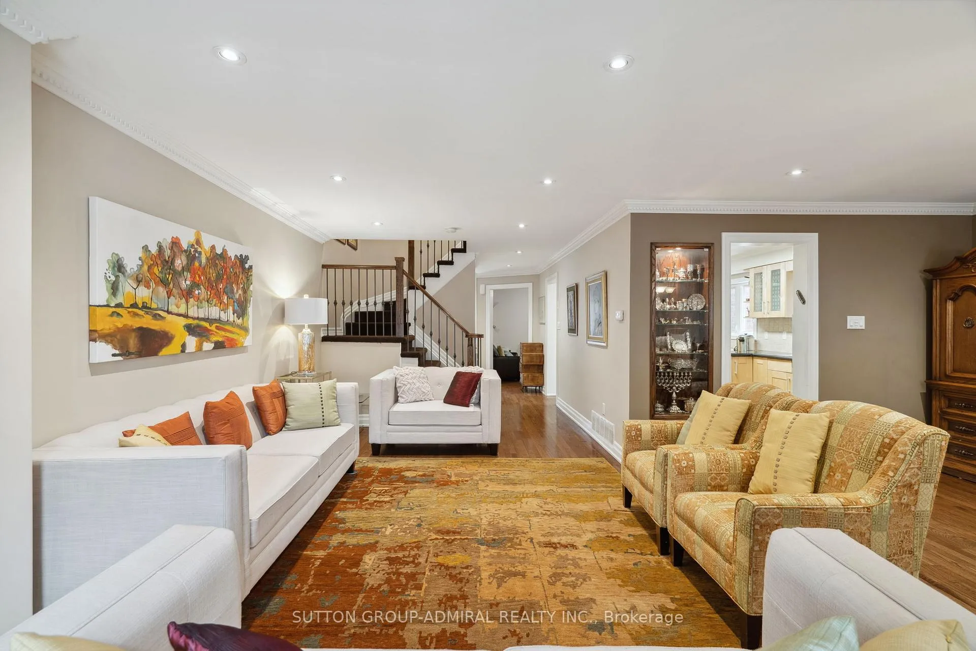 Photo 8 of 24 Patrice Crescent, Vaughan, Crestwood-Springfarm-Yorkhill — HOMEH