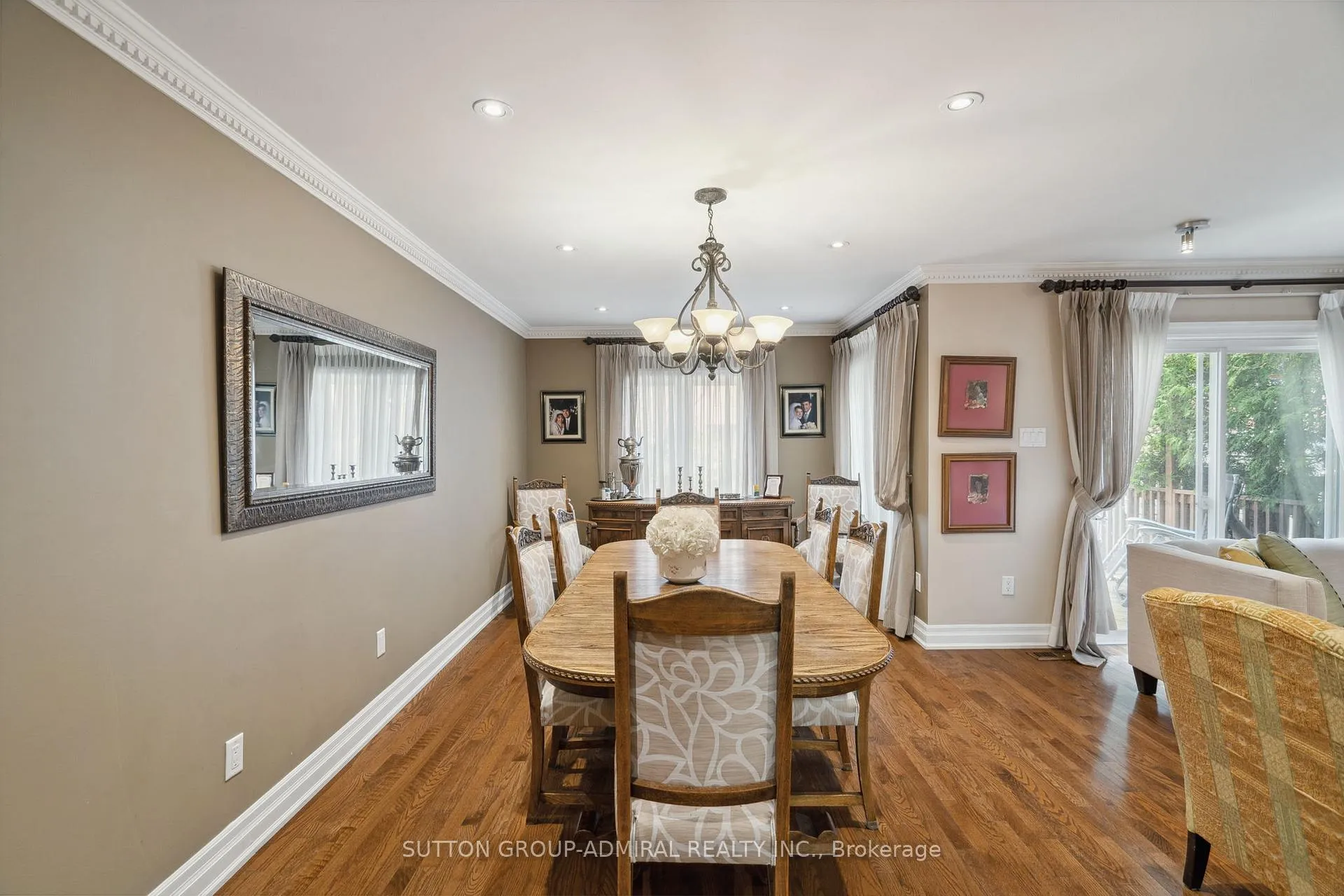 Photo 13 of 24 Patrice Crescent, Vaughan, Crestwood-Springfarm-Yorkhill — HOMEH
