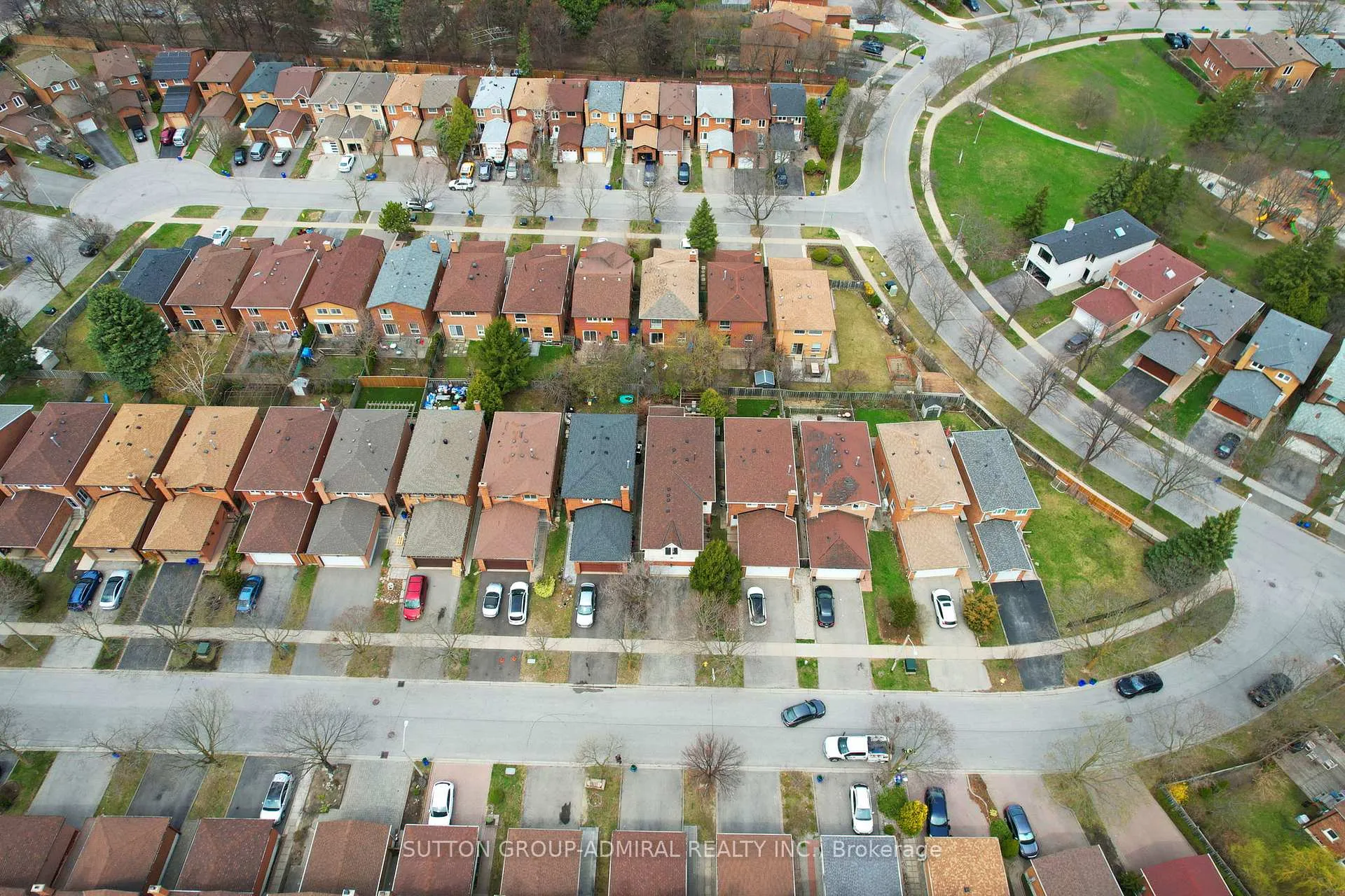 Photo 49 of 24 Patrice Crescent, Vaughan, Crestwood-Springfarm-Yorkhill — HOMEH