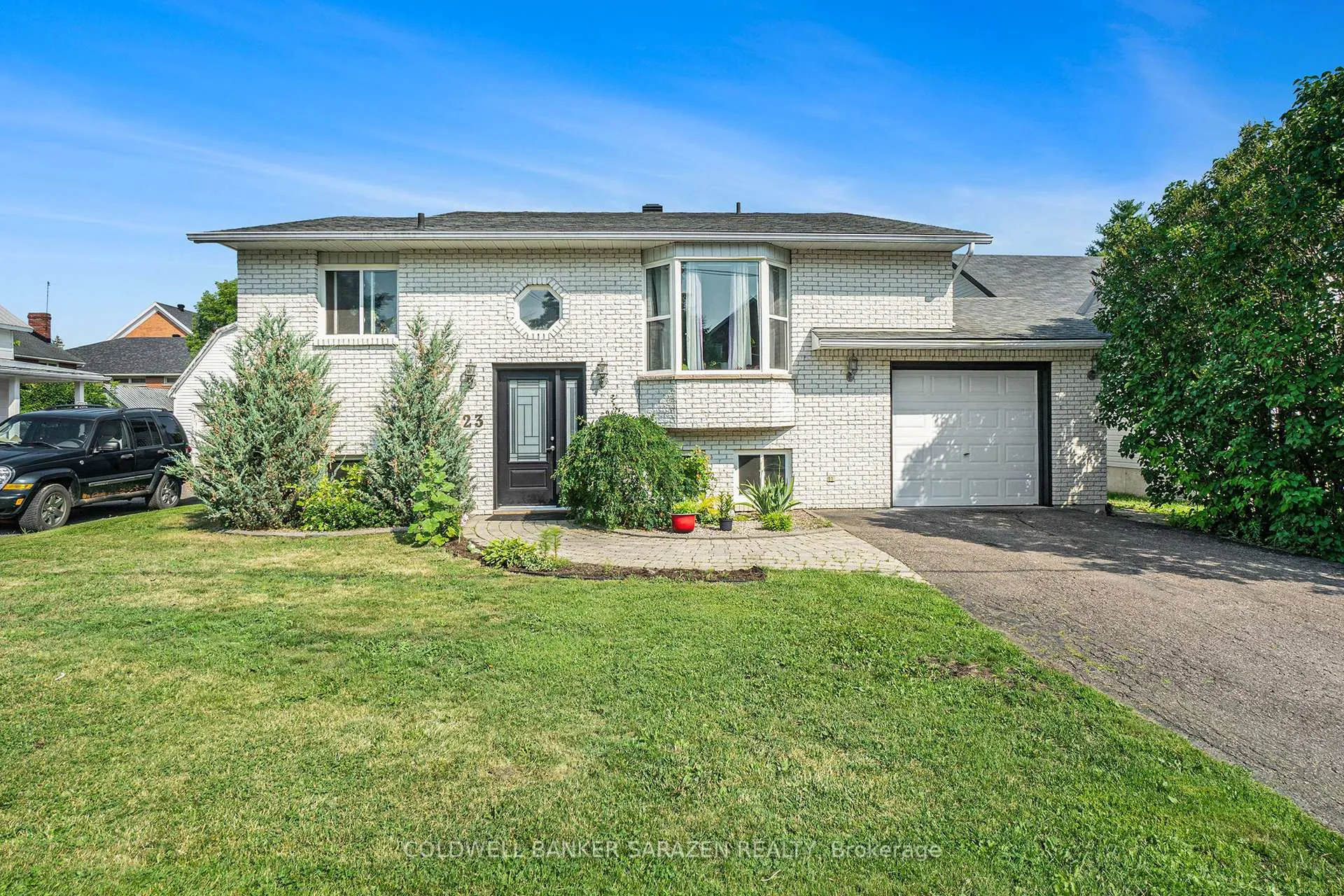 Photo 2 of 23 Ida Street S, Arnprior — HOMEH