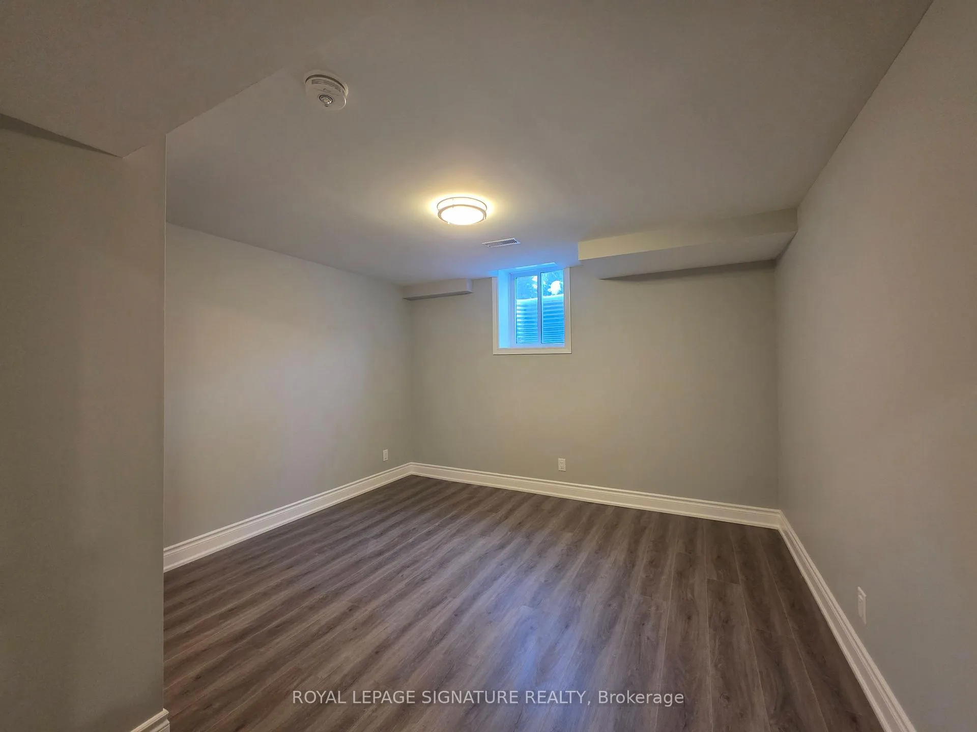 Photo 2 of 901 Minchin Way, Milton, Harrison — HOMEH