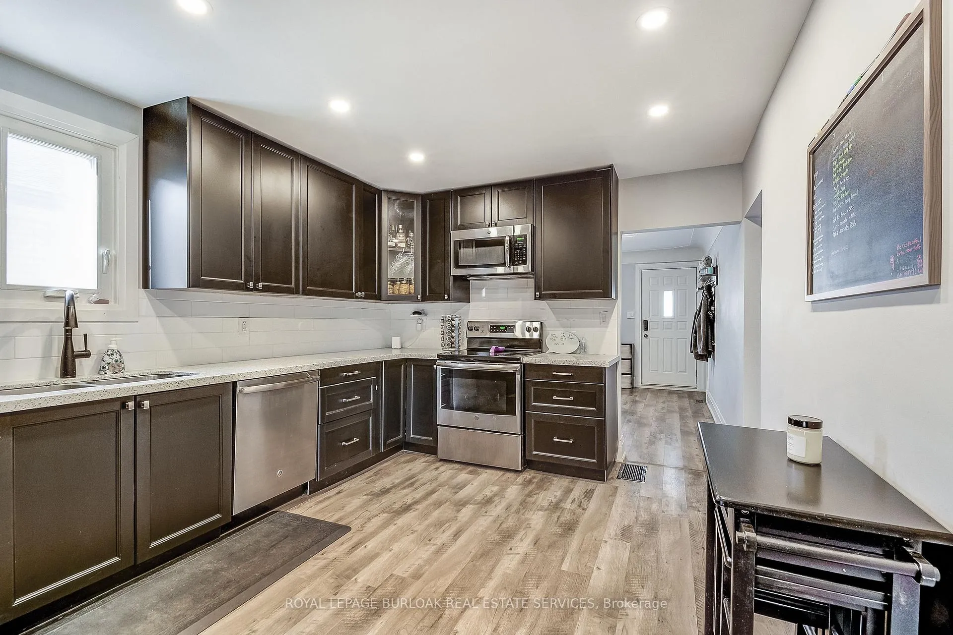 Photo 14 of 378 Waverly Street, Hamilton, McQuesten — HOMEH