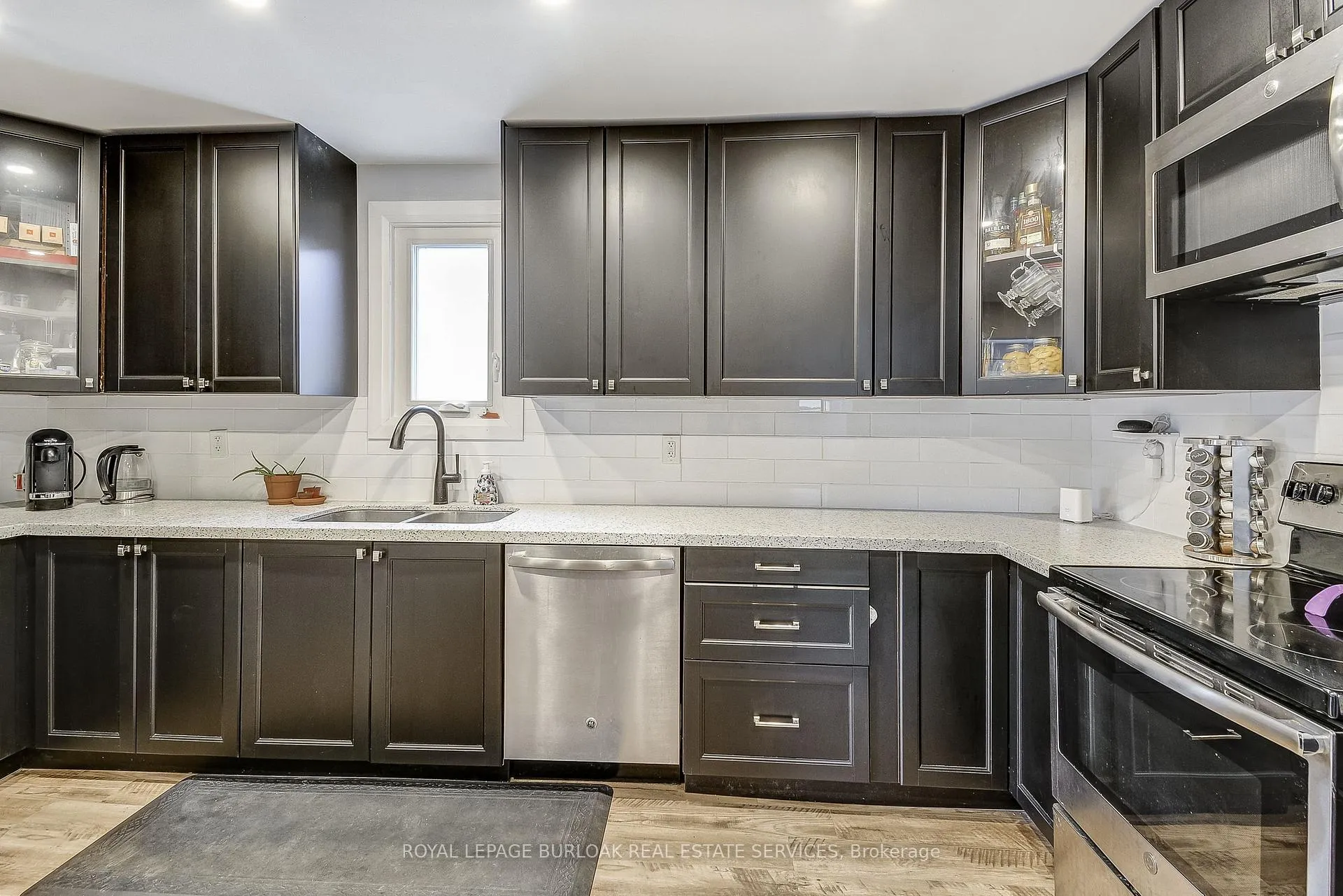 Photo 17 of 378 Waverly Street, Hamilton, McQuesten — HOMEH