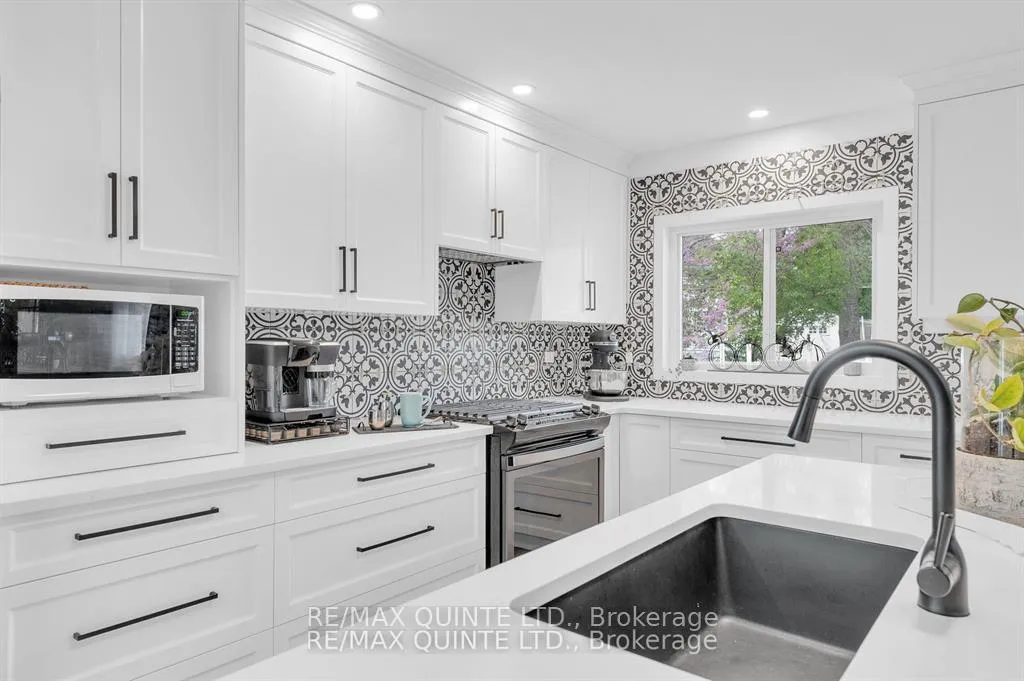 Photo 9 of 51 Gilbert Street, Belleville, Belleville Ward — HOMEH