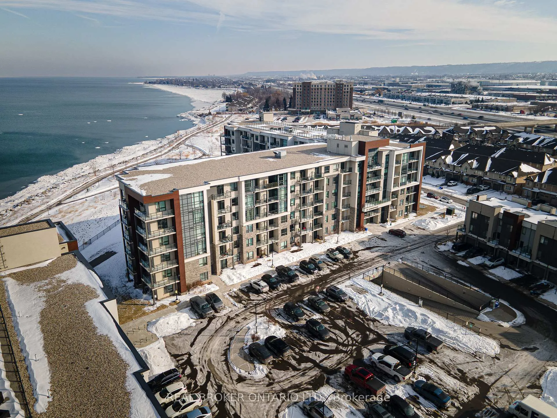 Front of Unit 436, 101 Shoreview Place
