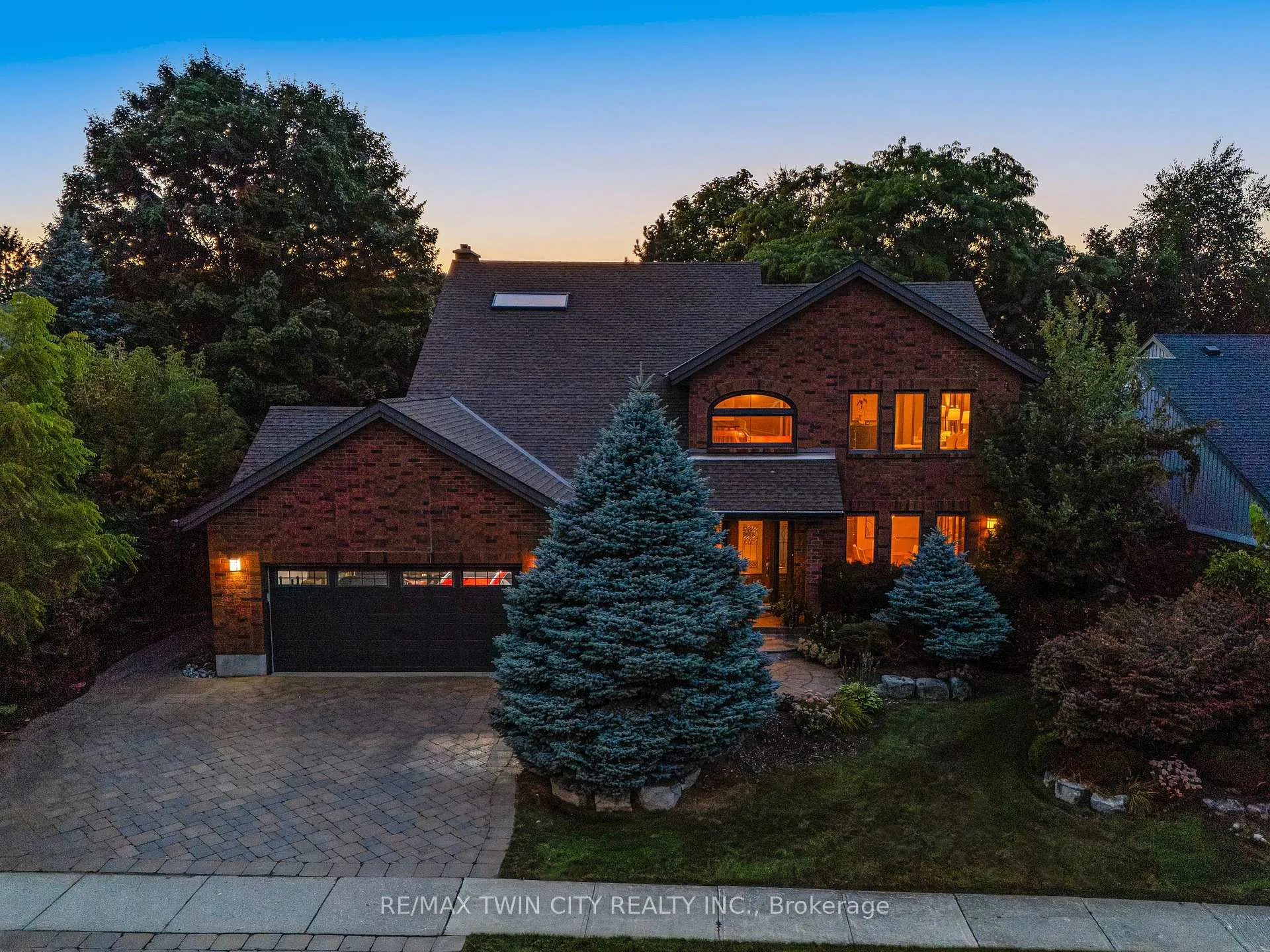 Photo 1 of 325 Wyecroft Boulevard, Waterloo — HOMEH