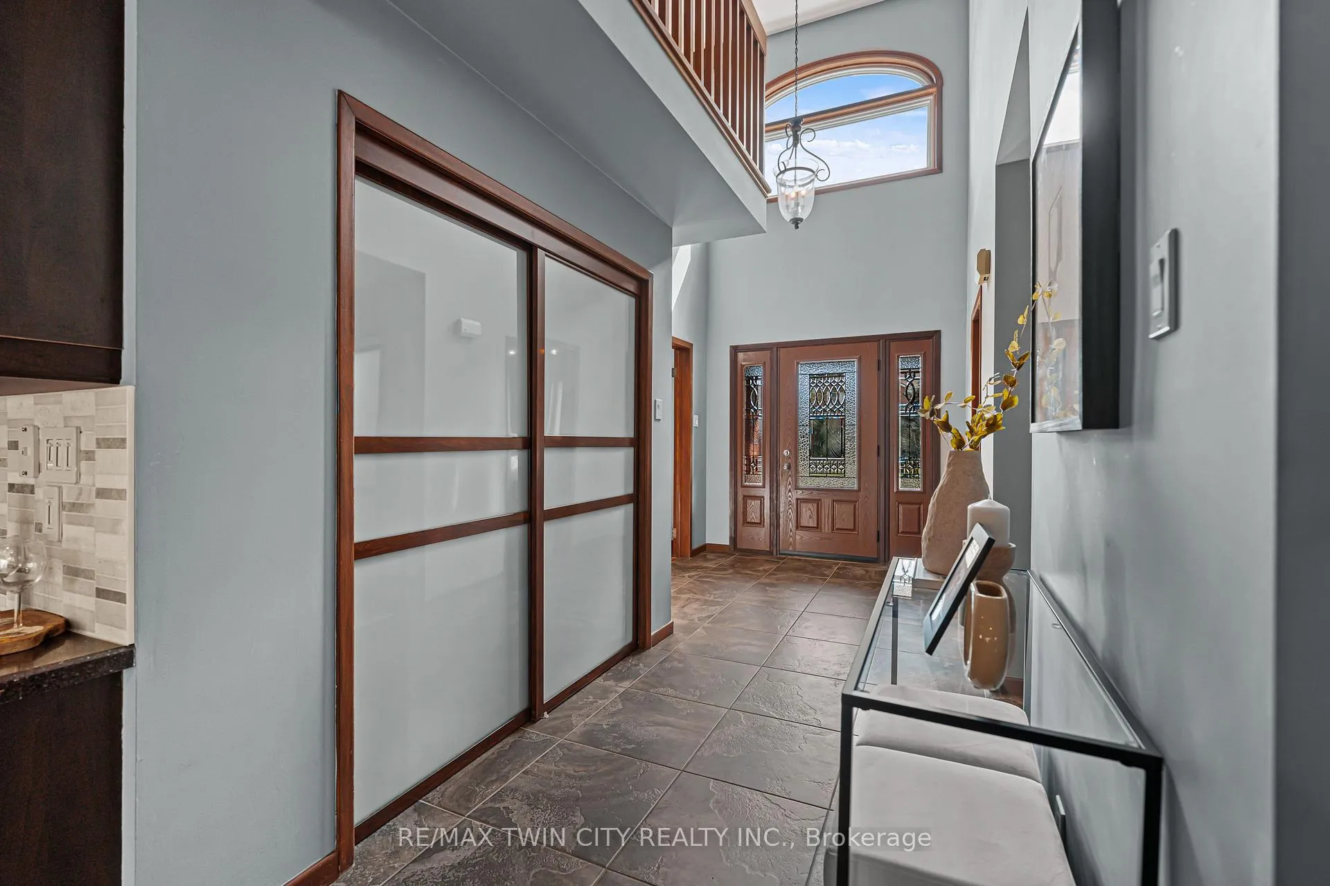 Photo 5 of 325 Wyecroft Boulevard, Waterloo — HOMEH