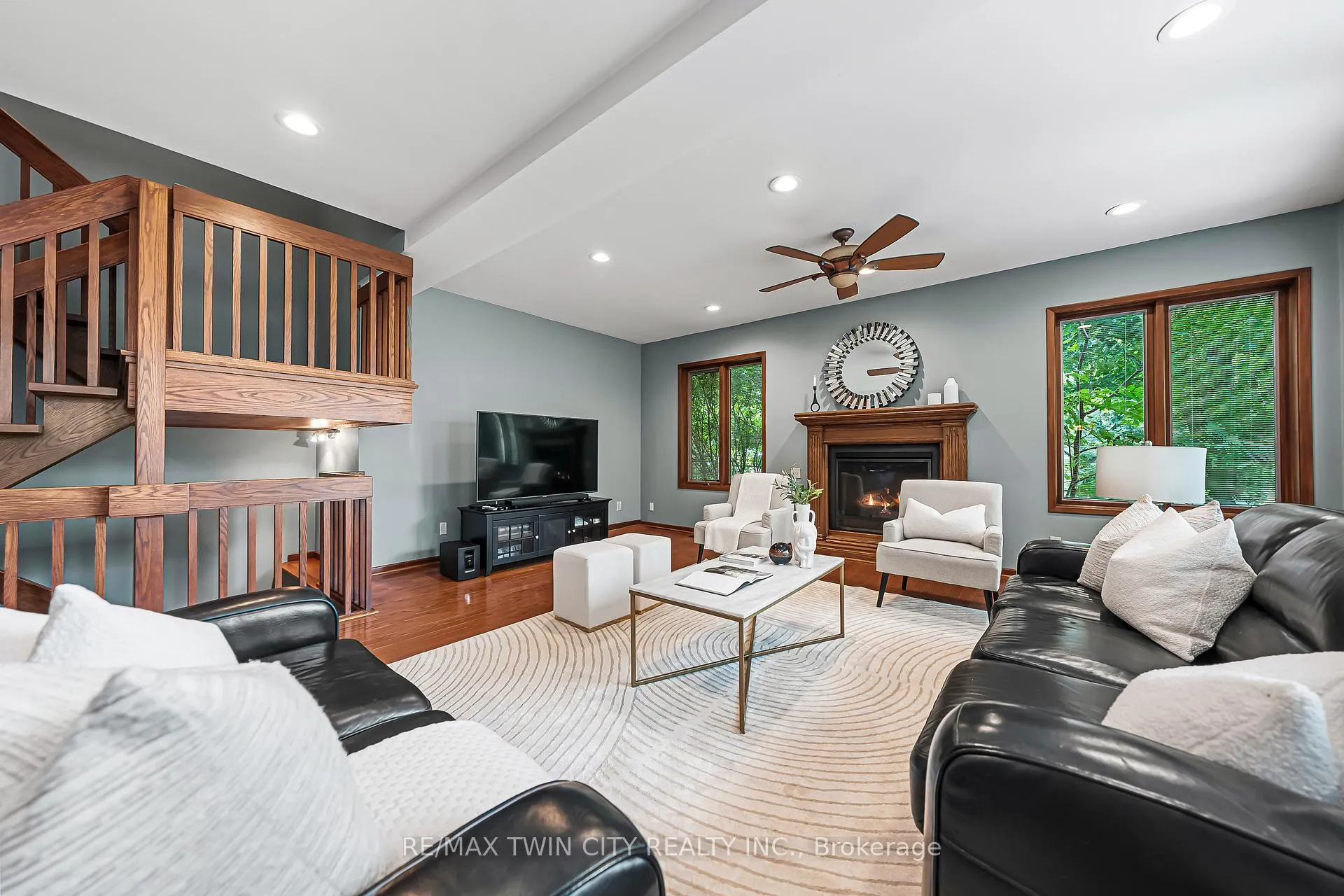 Photo 18 of 325 Wyecroft Boulevard, Waterloo — HOMEH
