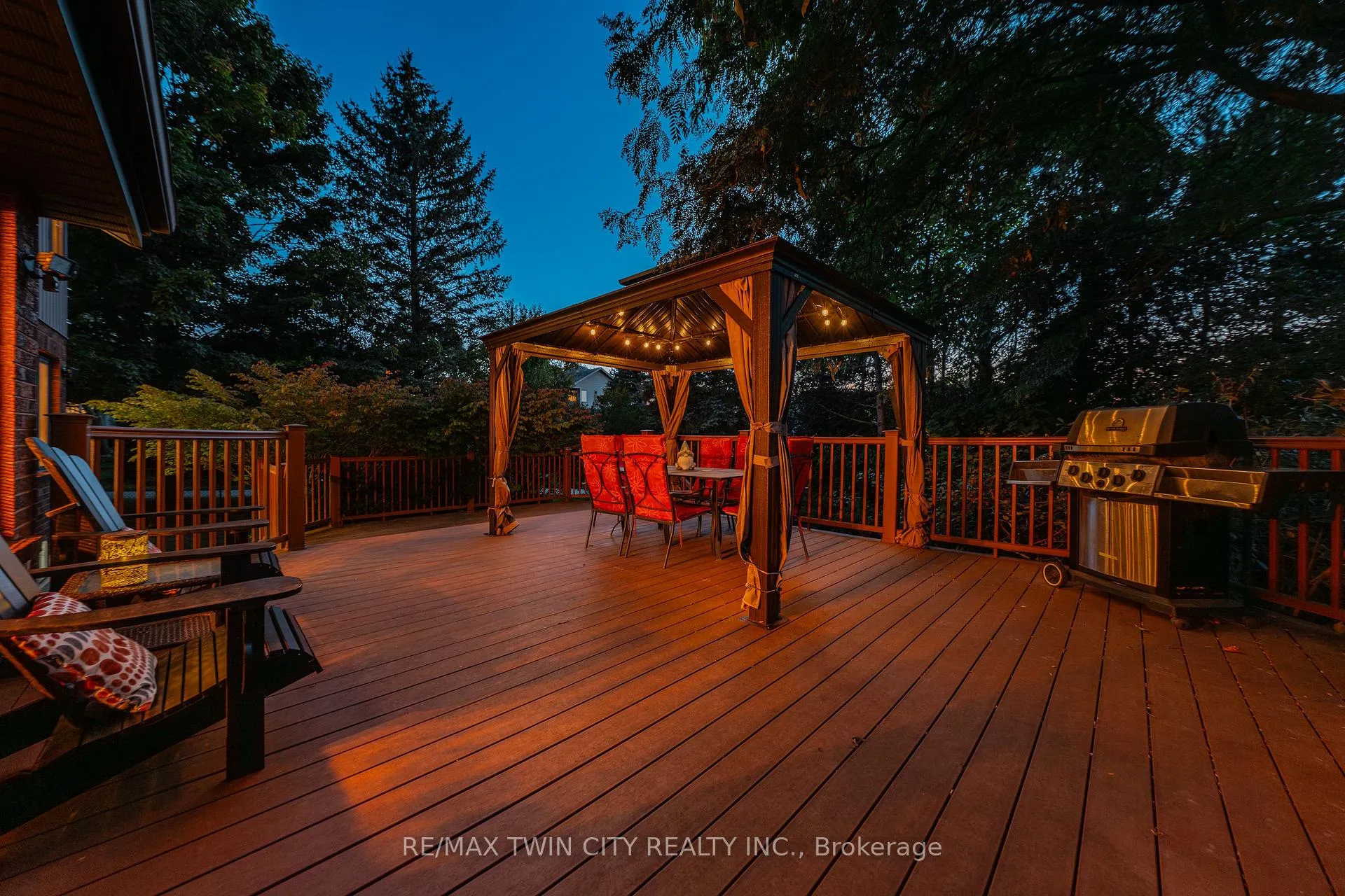 Photo 43 of 325 Wyecroft Boulevard, Waterloo — HOMEH
