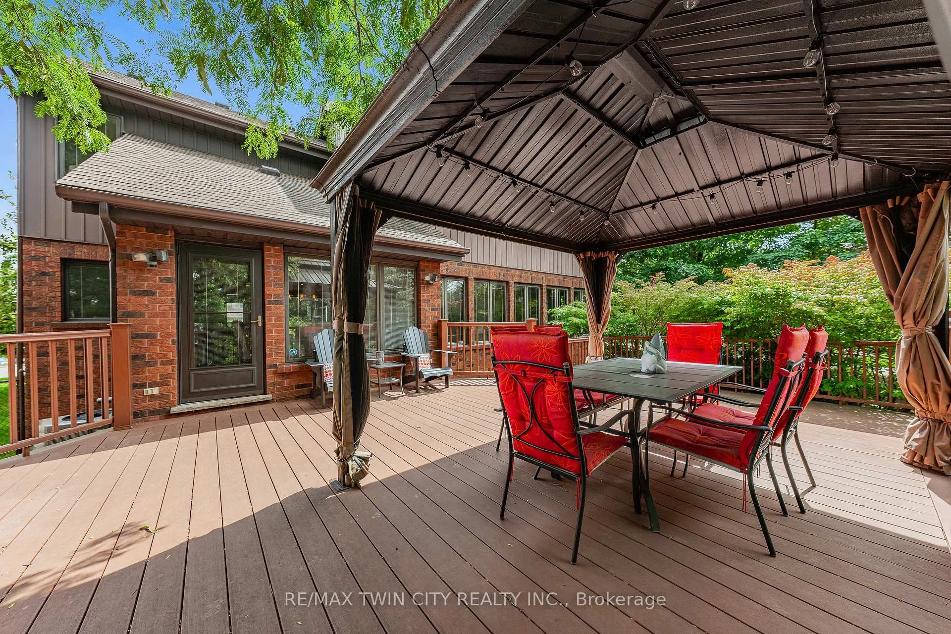 Photo 44 of 325 Wyecroft Boulevard, Waterloo — HOMEH