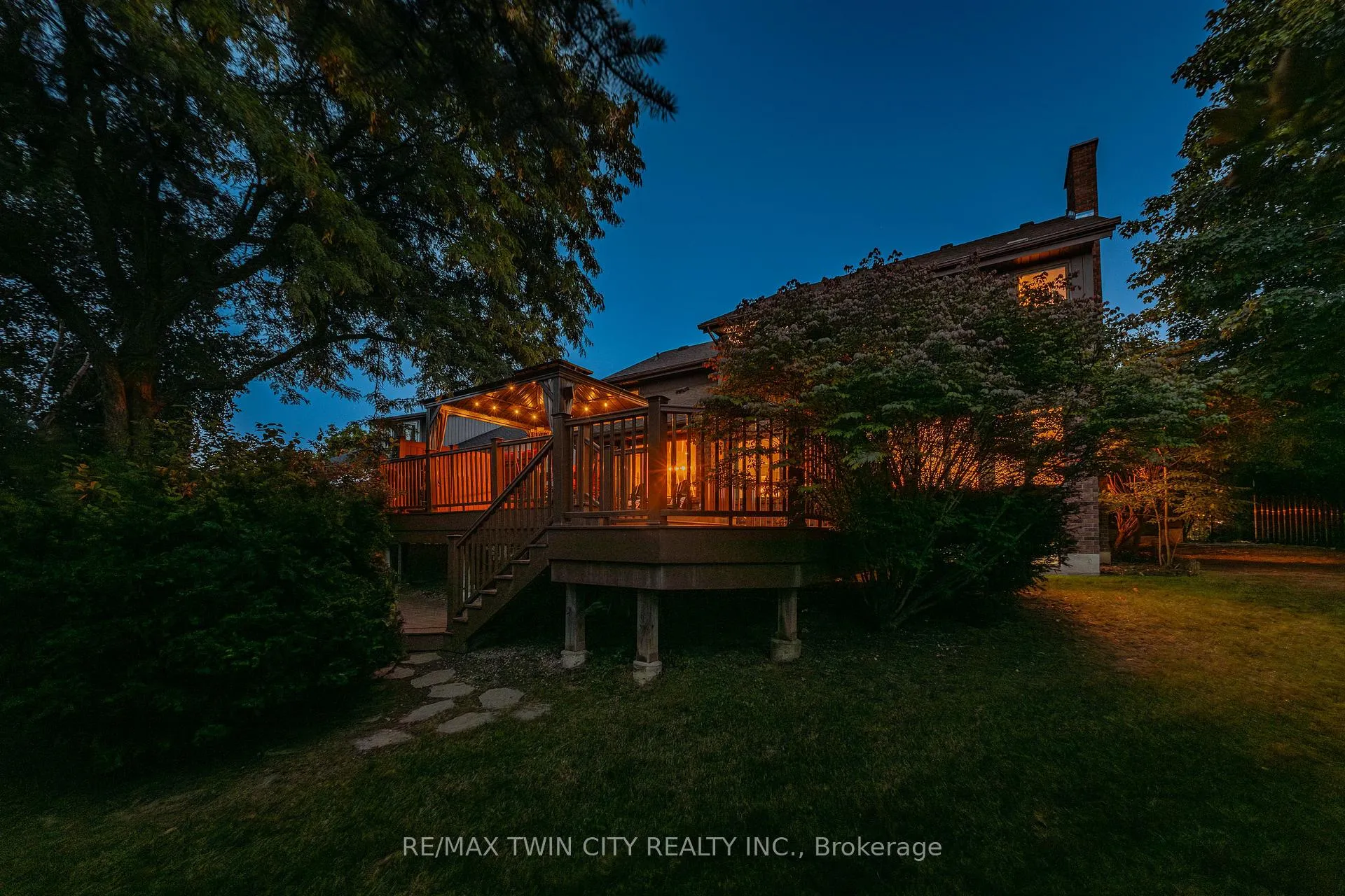 Photo 49 of 325 Wyecroft Boulevard, Waterloo — HOMEH