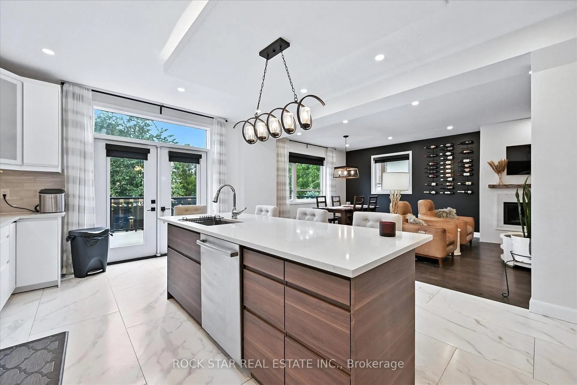 Photo 6 of 27 Blackburn Lane, Hamilton, Mount Hope — HOMEH