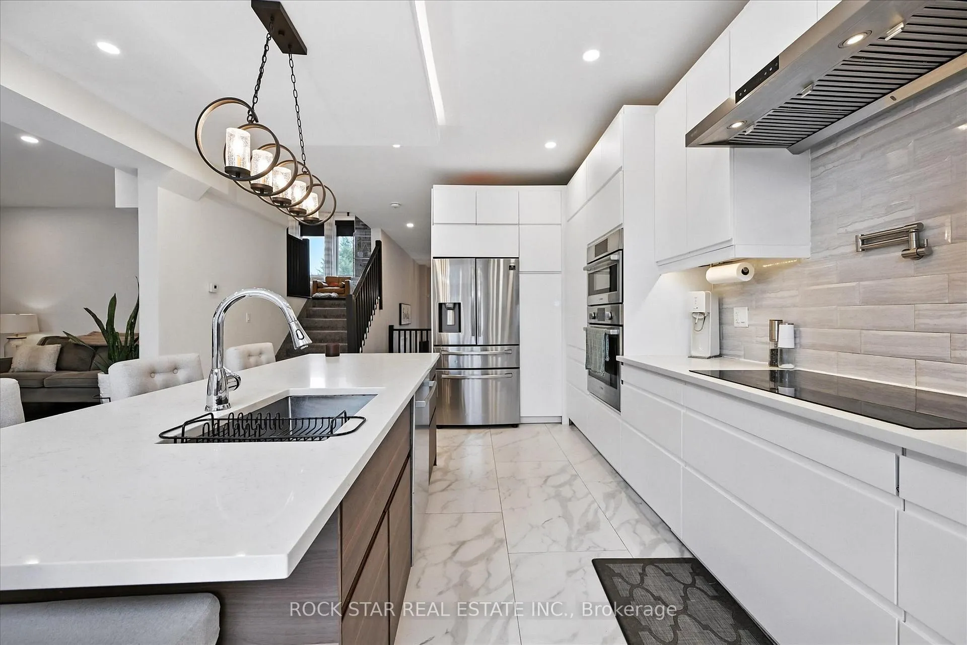 Photo 9 of 27 Blackburn Lane, Hamilton, Mount Hope — HOMEH