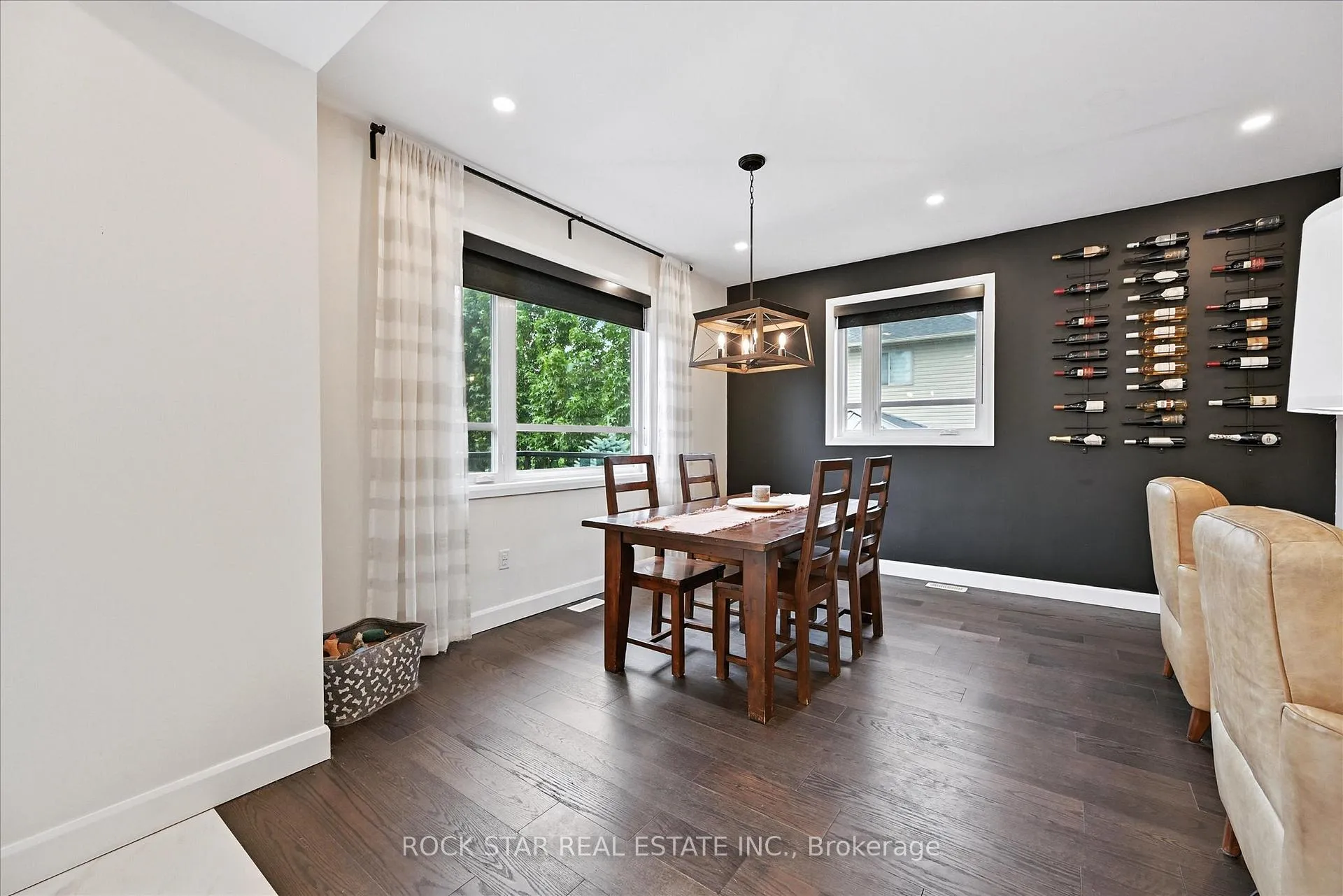 Photo 11 of 27 Blackburn Lane, Hamilton, Mount Hope — HOMEH