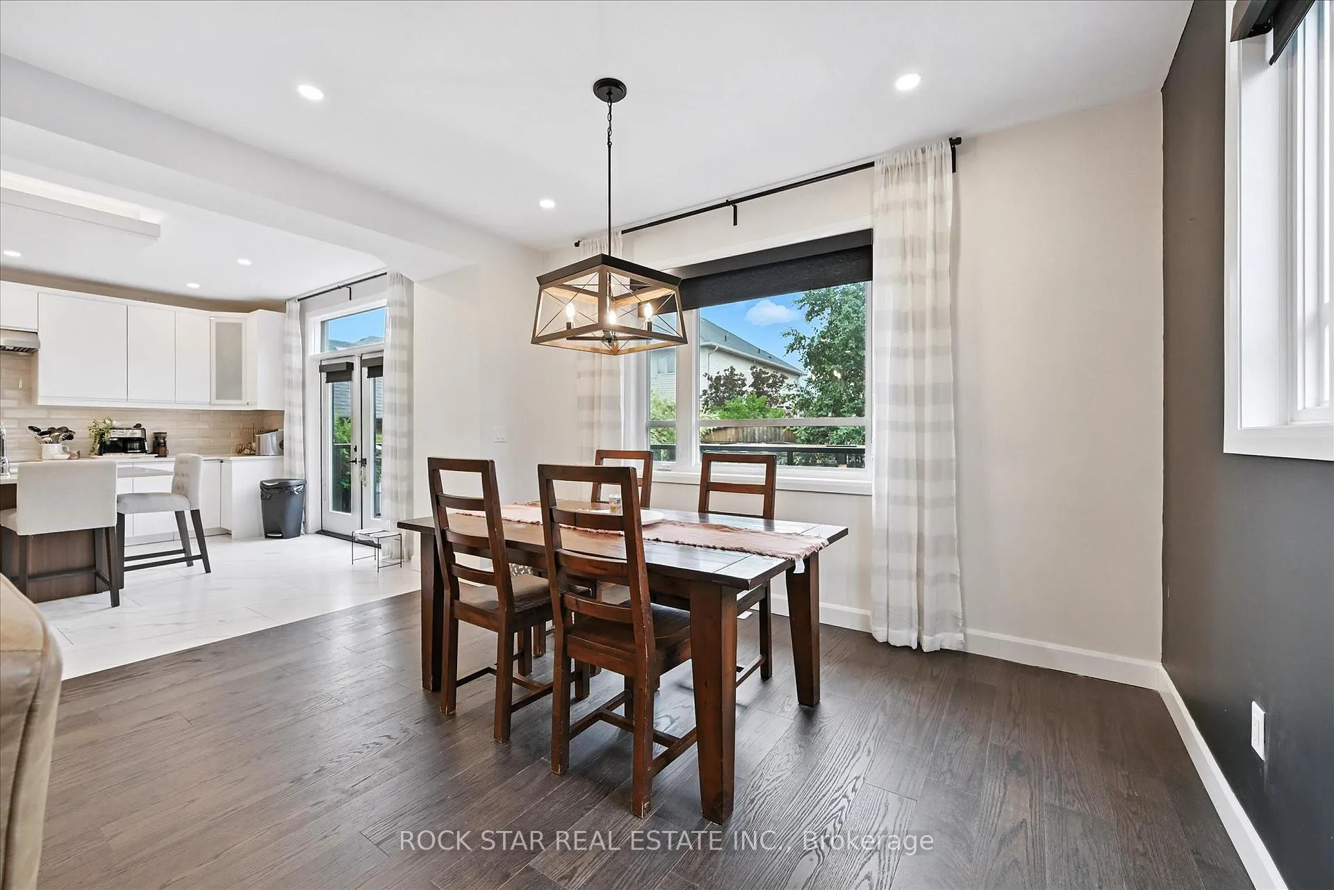 Photo 12 of 27 Blackburn Lane, Hamilton, Mount Hope — HOMEH