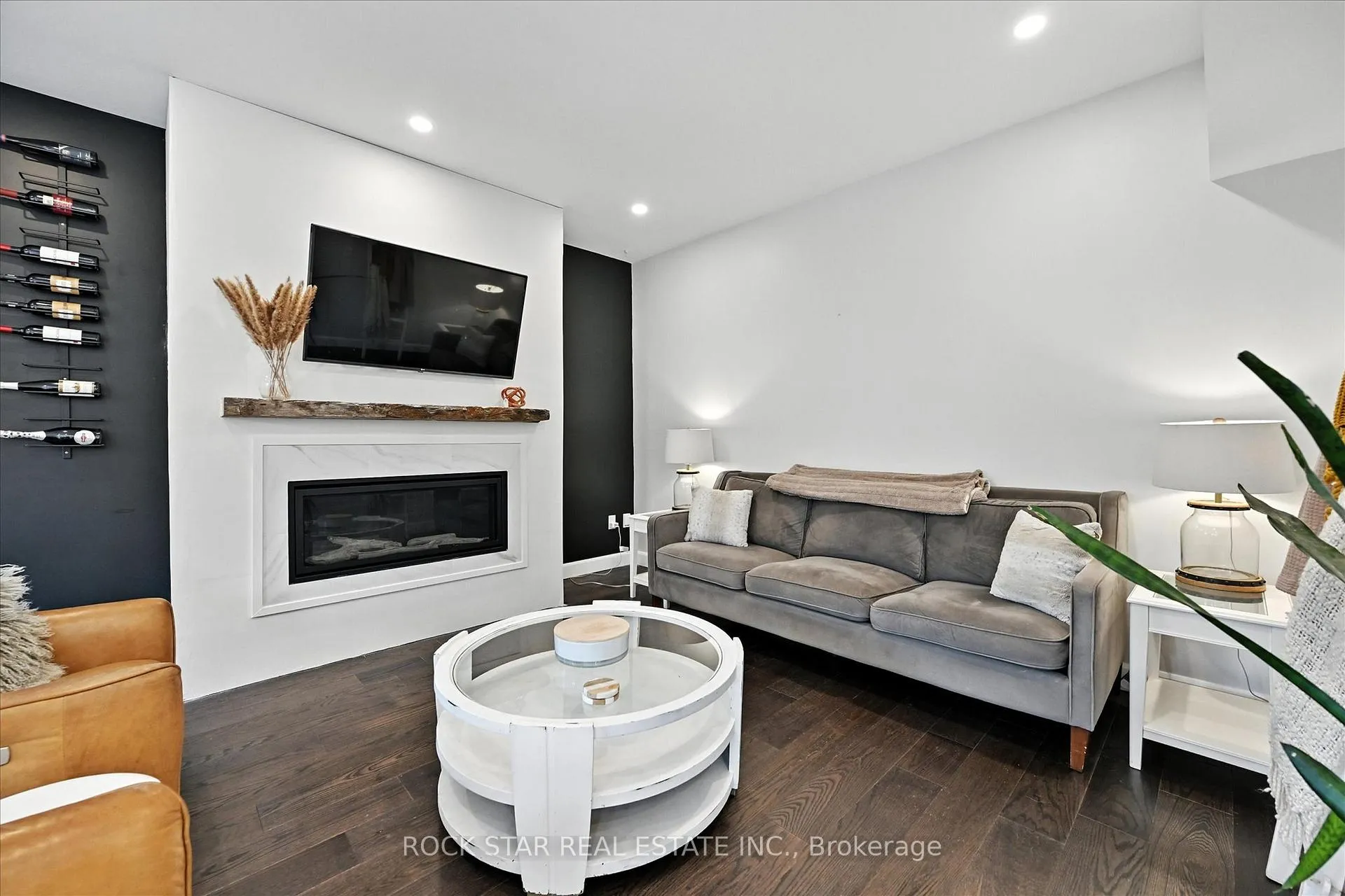 Photo 13 of 27 Blackburn Lane, Hamilton, Mount Hope — HOMEH