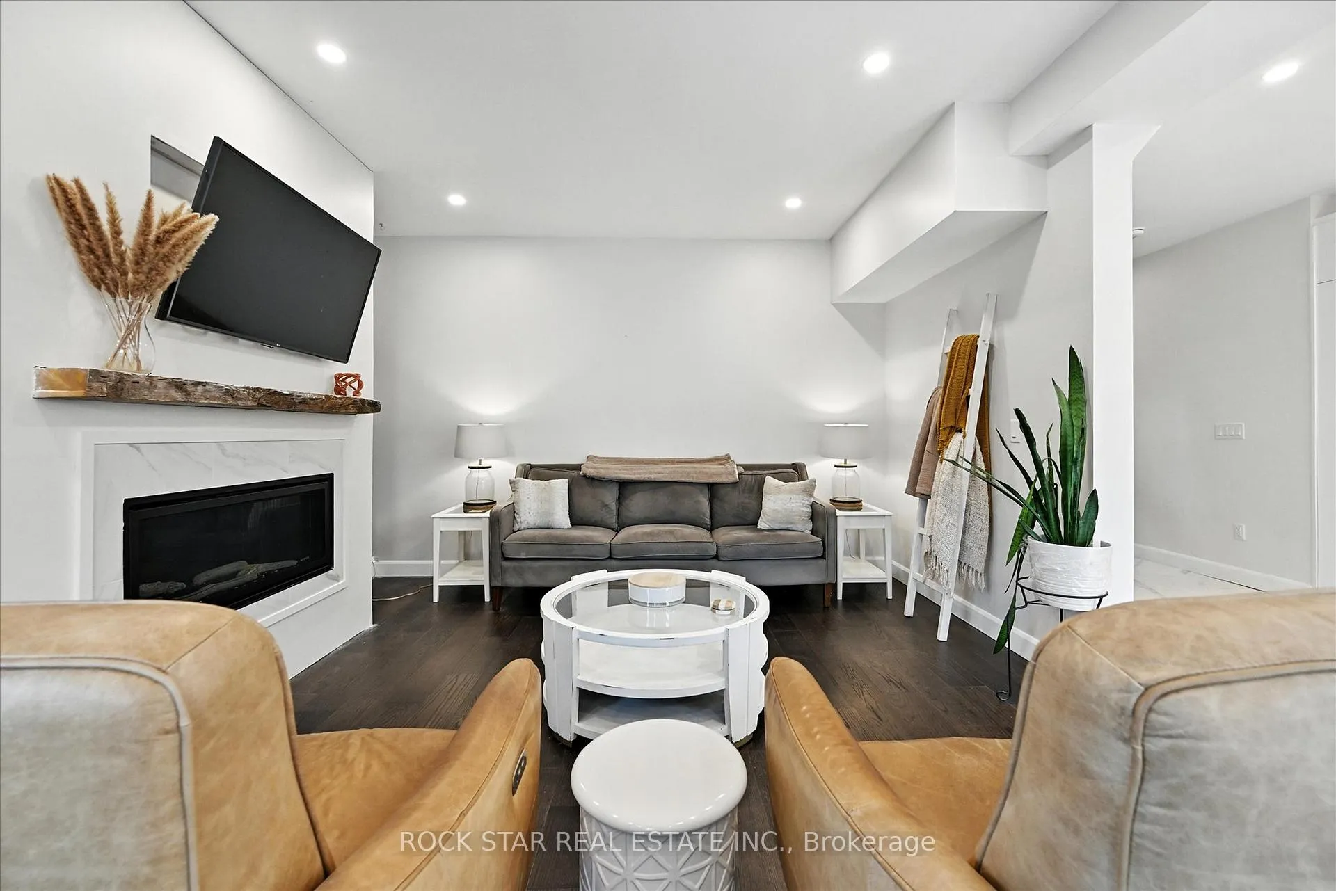 Photo 15 of 27 Blackburn Lane, Hamilton, Mount Hope — HOMEH