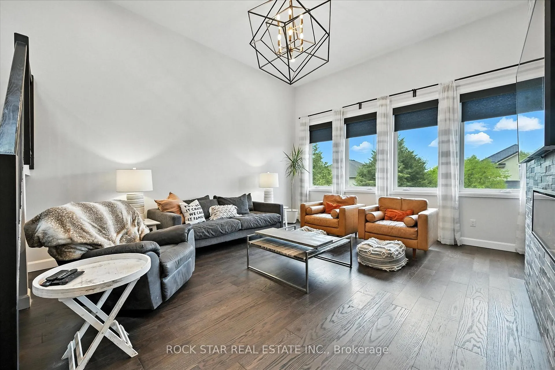 Photo 17 of 27 Blackburn Lane, Hamilton, Mount Hope — HOMEH