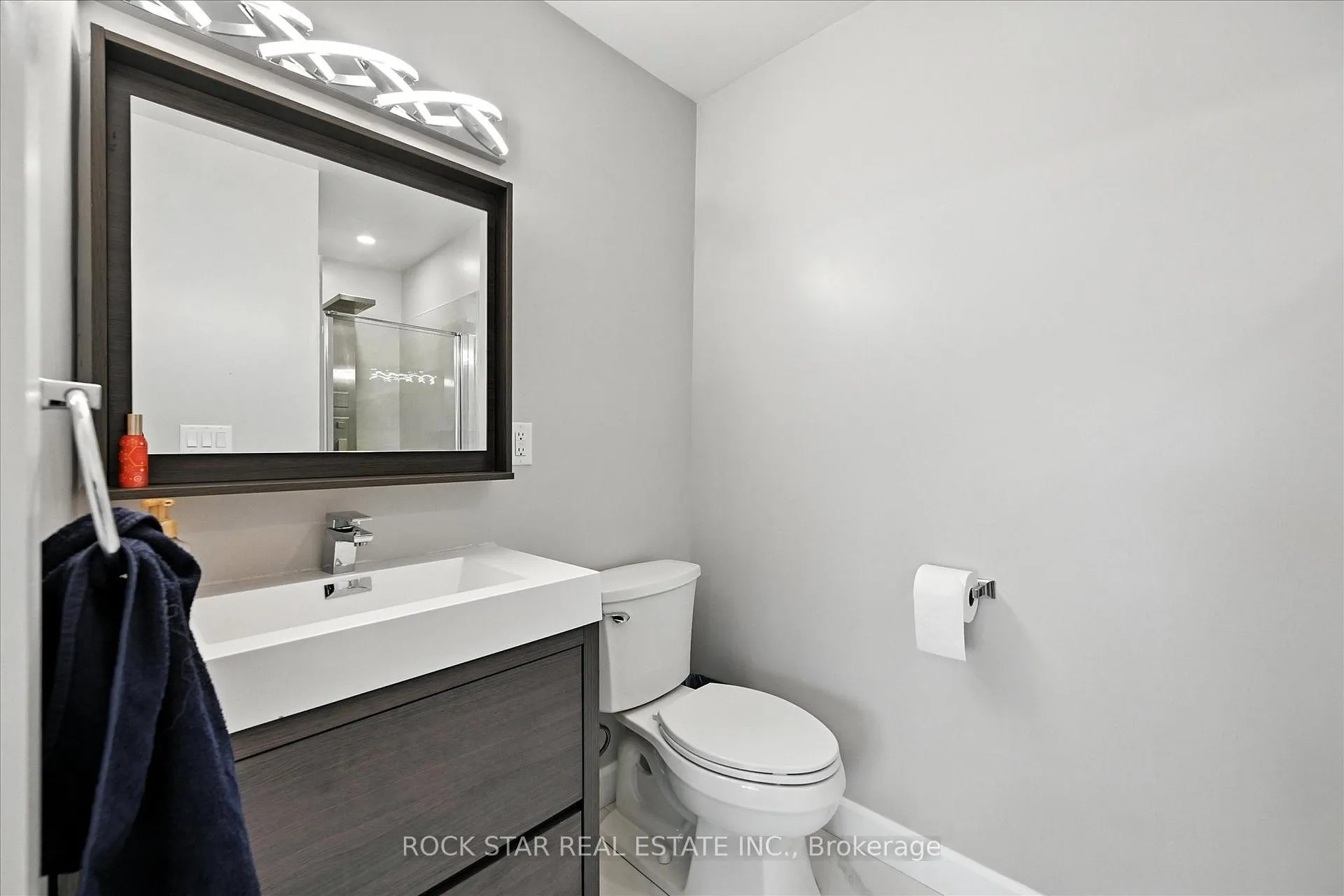 Photo 23 of 27 Blackburn Lane, Hamilton, Mount Hope — HOMEH