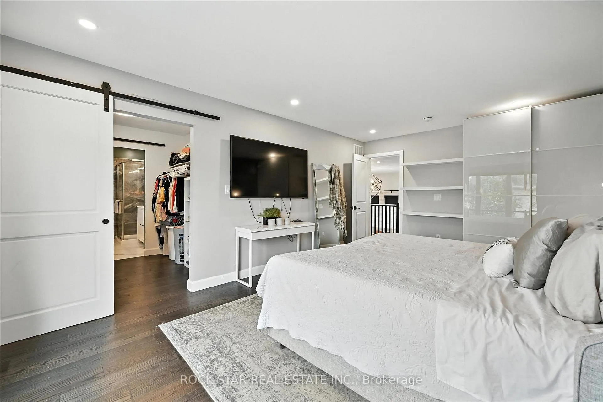 Photo 25 of 27 Blackburn Lane, Hamilton, Mount Hope — HOMEH