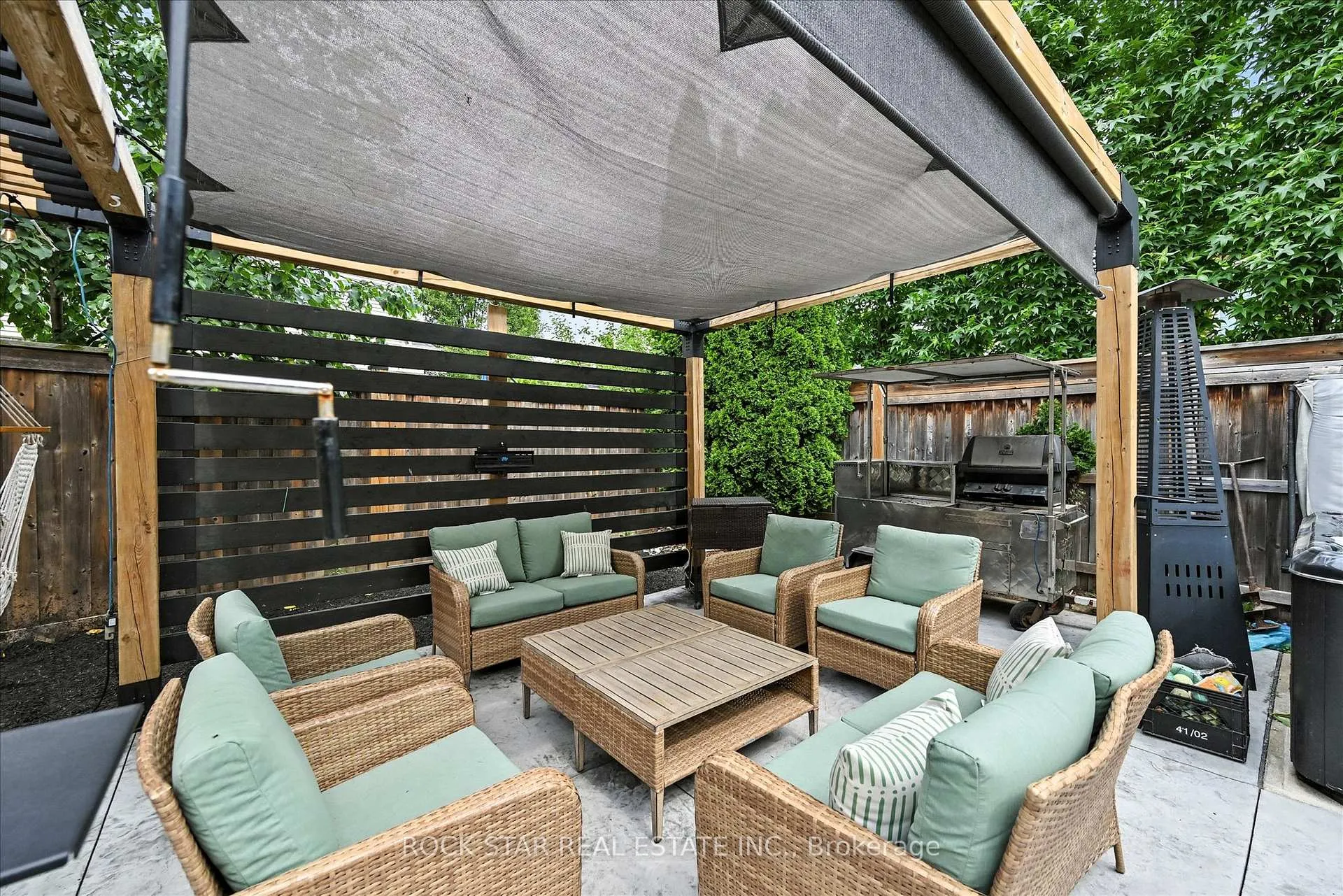 Photo 38 of 27 Blackburn Lane, Hamilton, Mount Hope — HOMEH