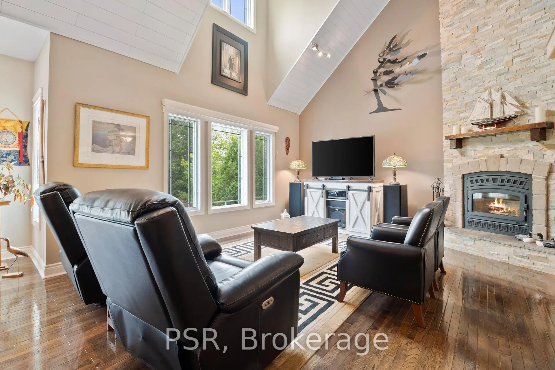 Photo 14 of 1061 Catherine Bagley Road, Gravenhurst, Morrison — HOMEH