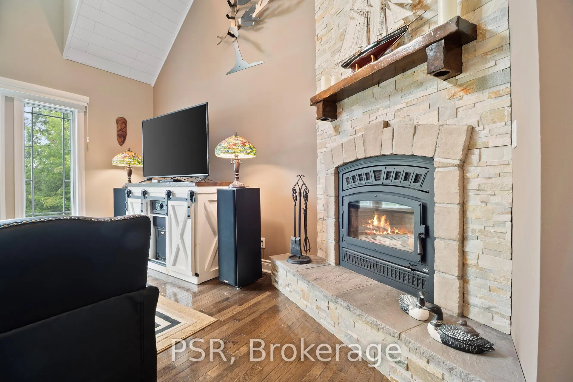 Photo 15 of 1061 Catherine Bagley Road, Gravenhurst, Morrison — HOMEH
