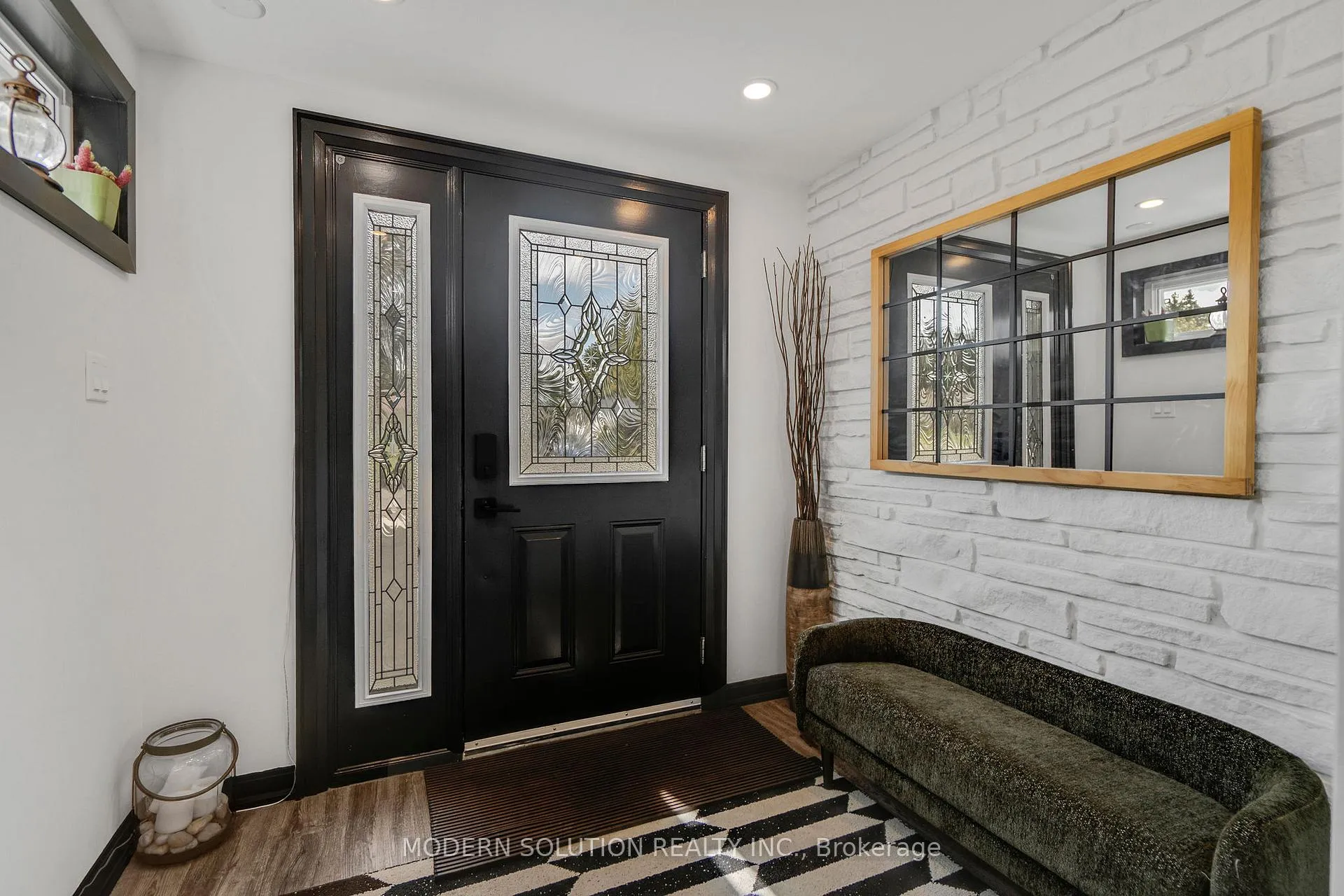 Photo 5 of 82 Shea Crescent, Kitchener — HOMEH