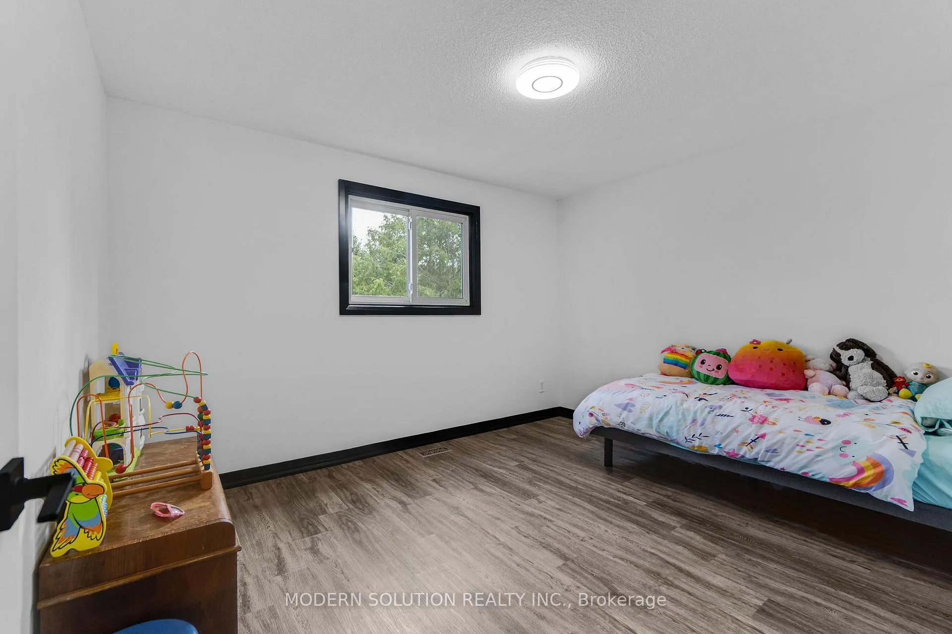 Photo 19 of 82 Shea Crescent, Kitchener — HOMEH