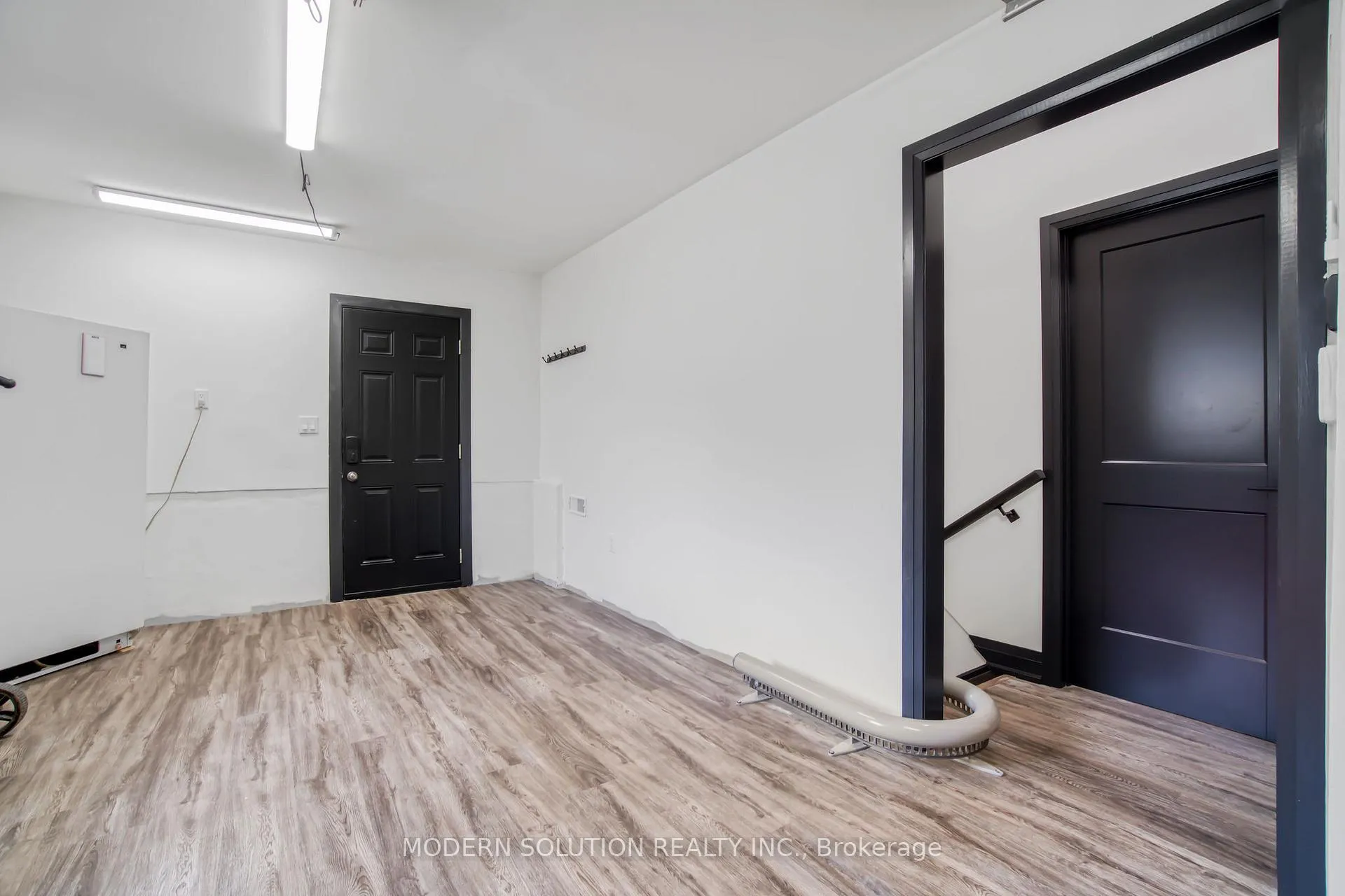 Photo 23 of 82 Shea Crescent, Kitchener — HOMEH