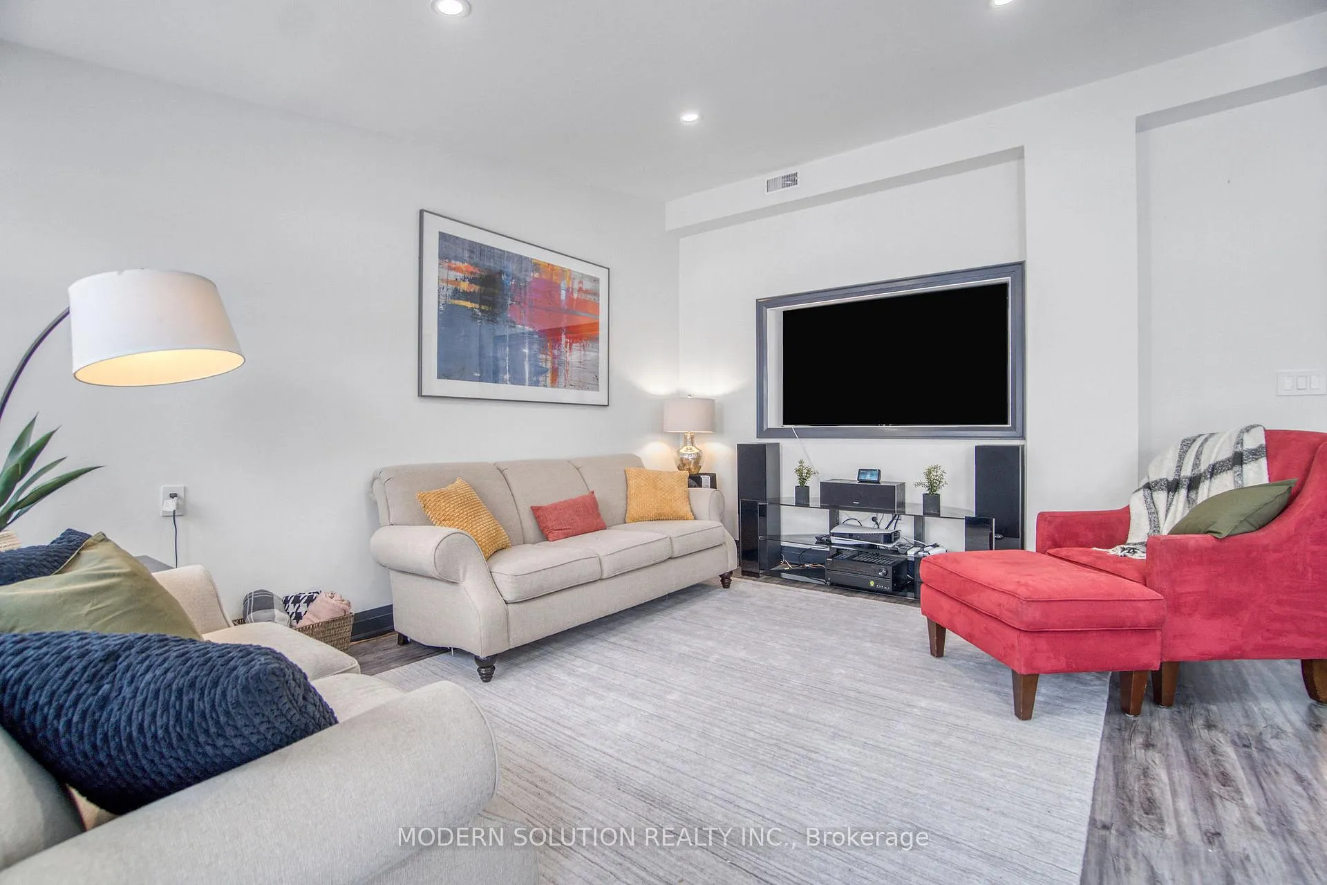 Photo 36 of 82 Shea Crescent, Kitchener — HOMEH