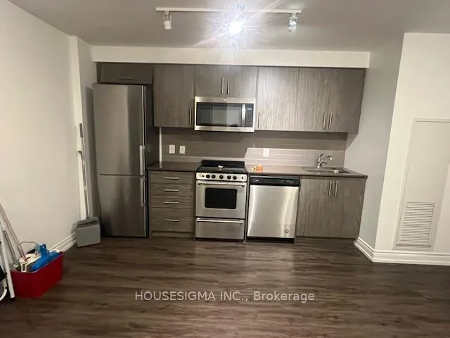 Front of Unit 207, 1700 Avenue Road