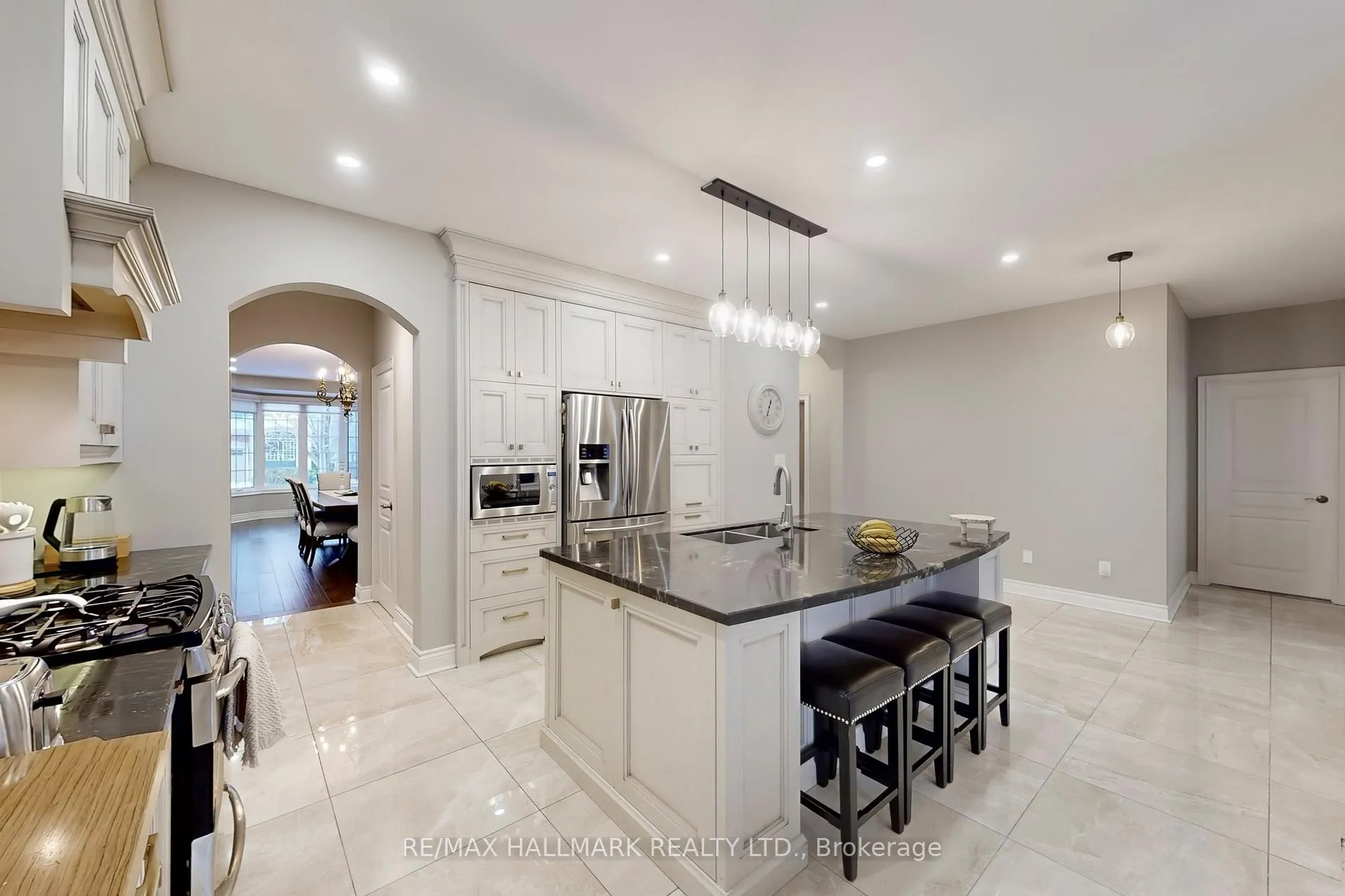 Photo 6 of 192 Tonner Crescent, Aurora, Bayview Northeast — HOMEH