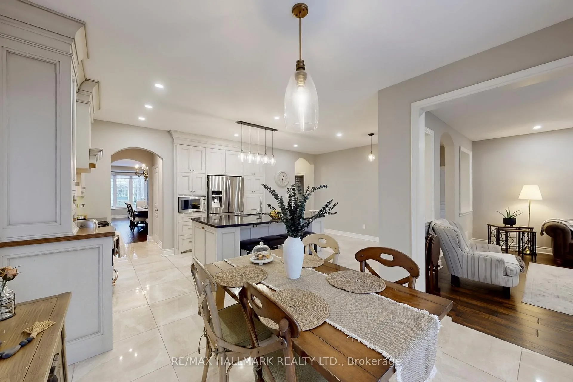 Photo 15 of 192 Tonner Crescent, Aurora, Bayview Northeast — HOMEH
