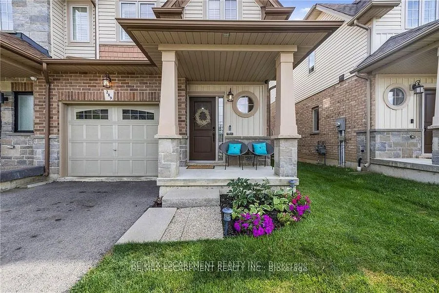 Photo 6 of 289 Pumpkin Pass, Hamilton, Binbrook — HOMEH