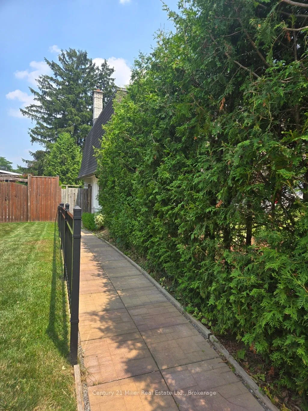 Photo 21 of 6 Terrace Lane, Guelph, Dovercliffe Park/Old University — HOMEH