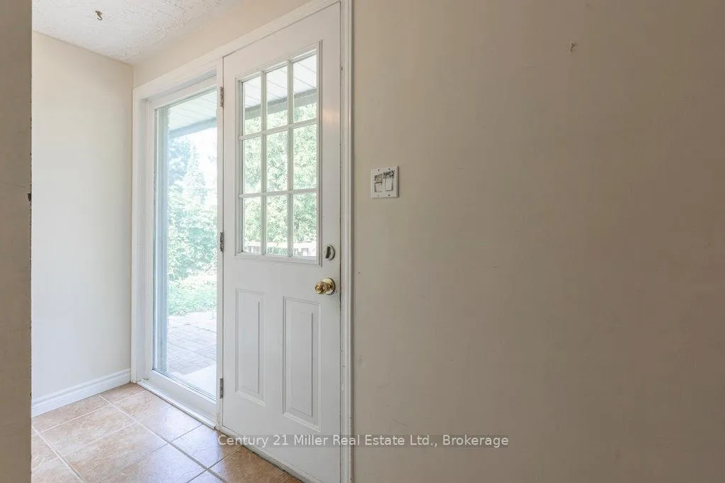 Photo 24 of 6 Terrace Lane, Guelph, Dovercliffe Park/Old University — HOMEH