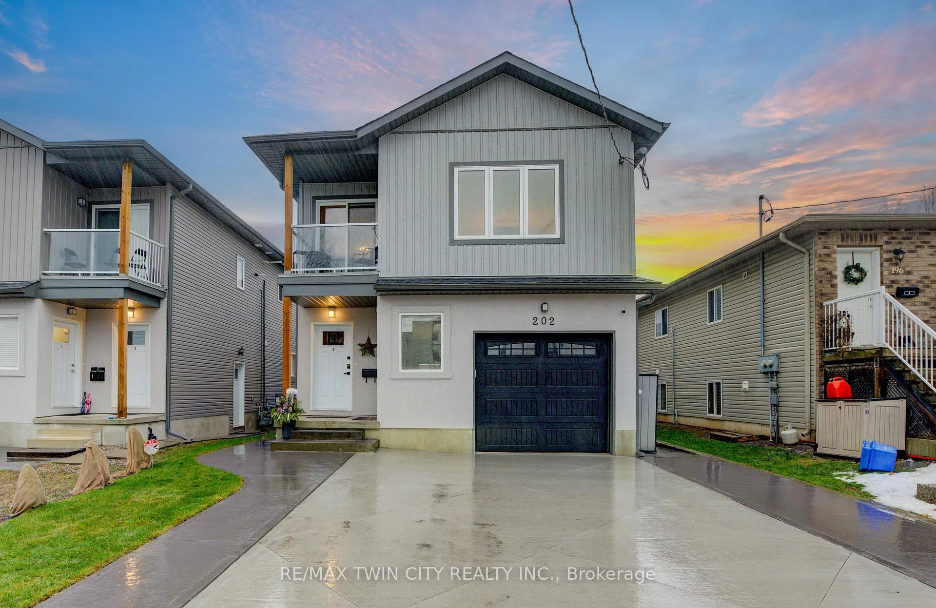 Photo 1 of 202 Fifth Avenue, Kitchener — HOMEH