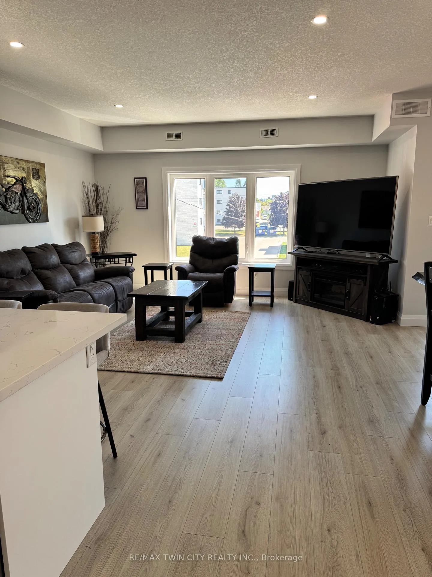 Photo 29 of 202 Fifth Avenue, Kitchener — HOMEH
