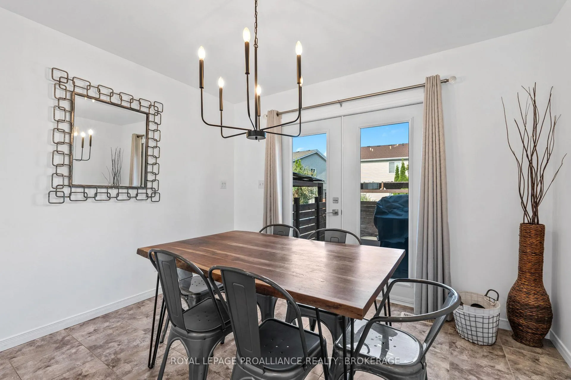 Photo 8 of 698 Roosevelt Drive, Kingston, City Southwest — HOMEH
