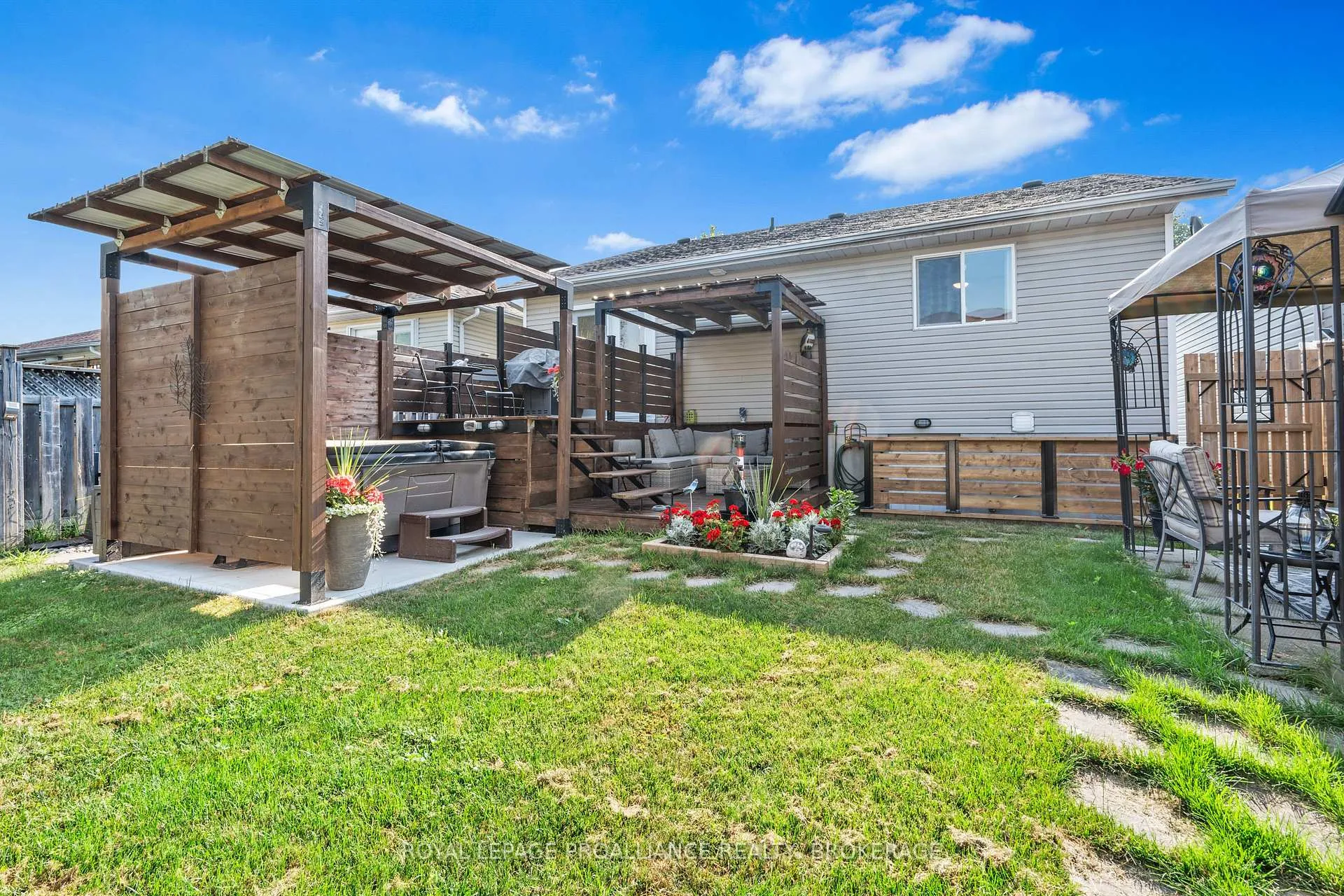 Photo 40 of 698 Roosevelt Drive, Kingston, City Southwest — HOMEH