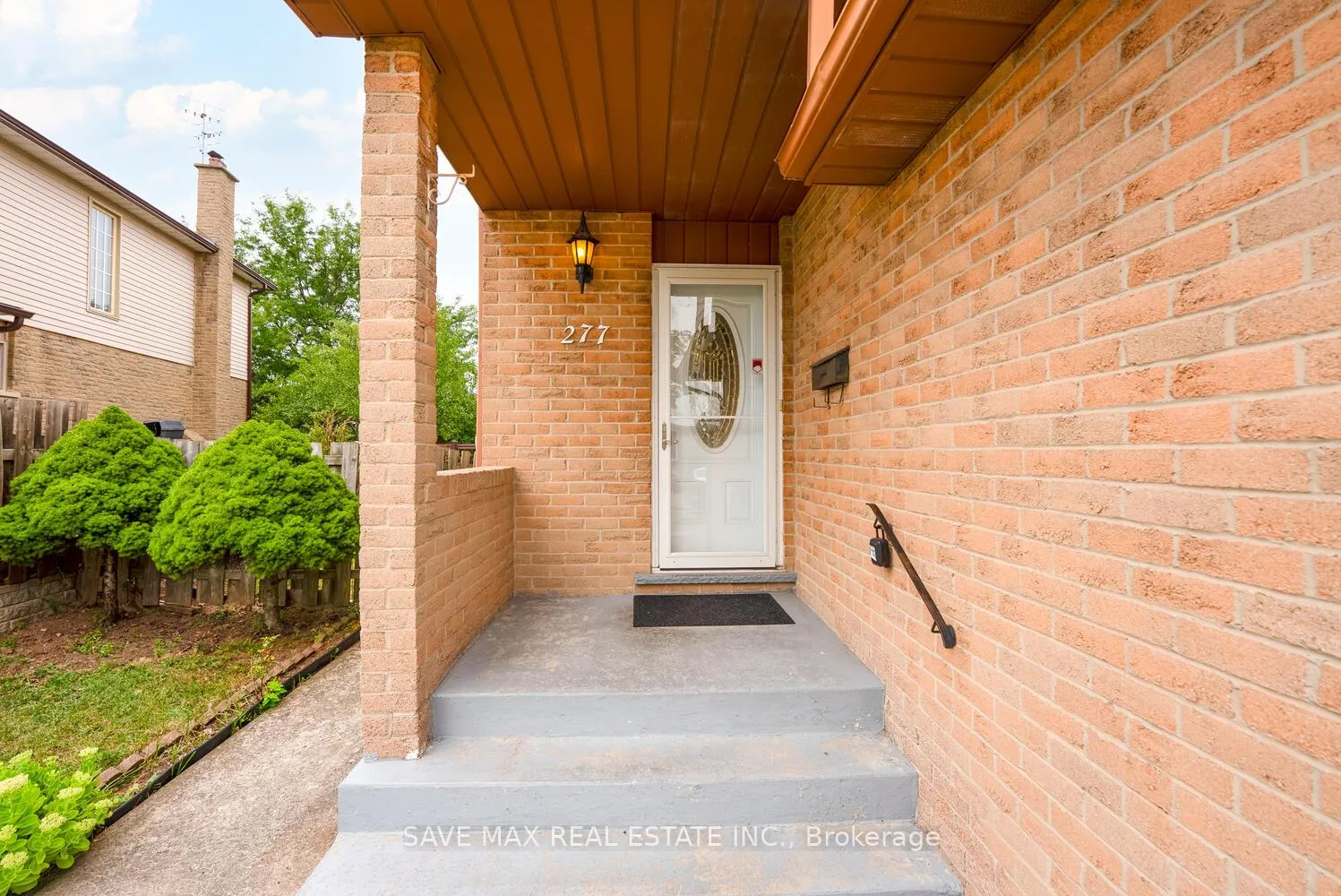 Photo 5 of 277 Macintosh Drive, Hamilton, Stoney Creek — HOMEH