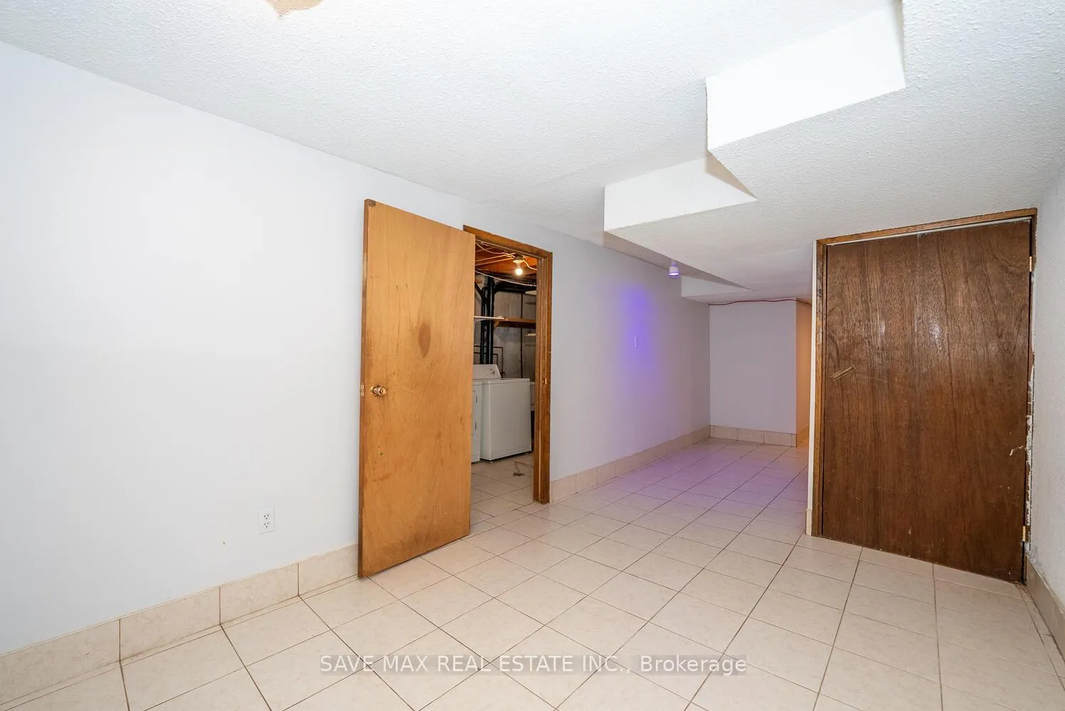 Photo 34 of 277 Macintosh Drive, Hamilton, Stoney Creek — HOMEH