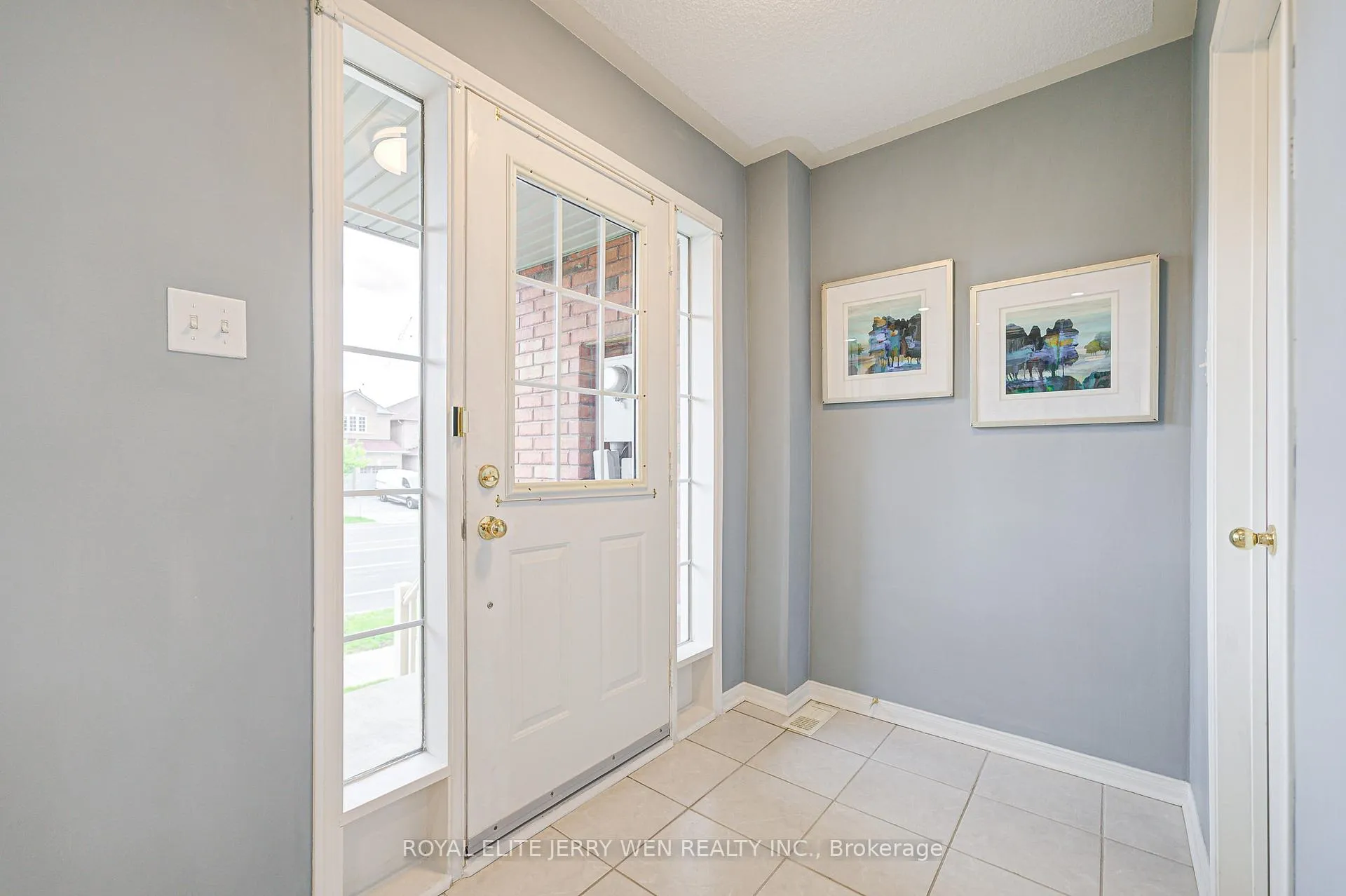 Photo 3 of 716 Castlemore Avenue, Markham, Wismer — HOMEH